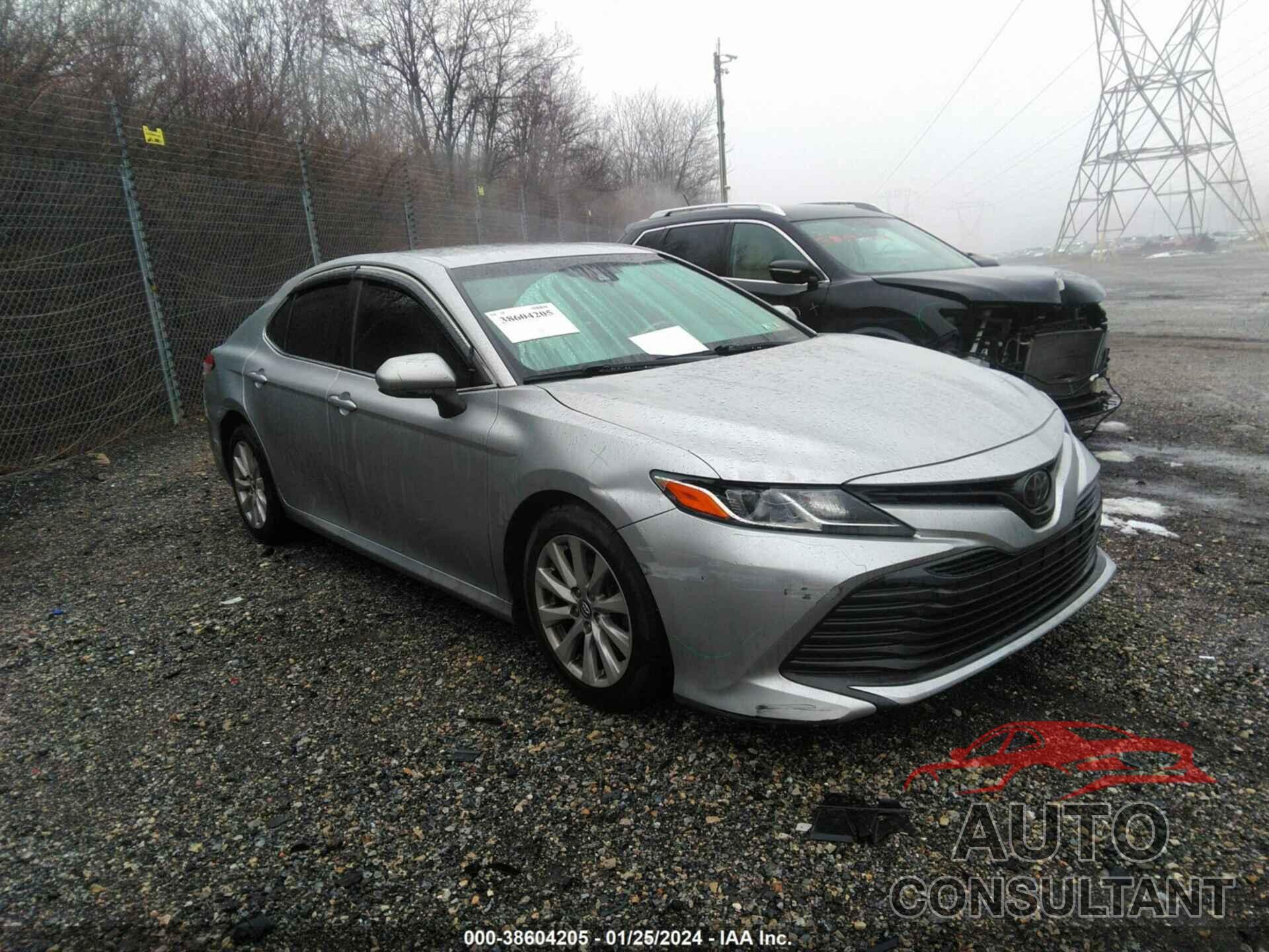 TOYOTA CAMRY 2018 - JTNB11HK1J3016107