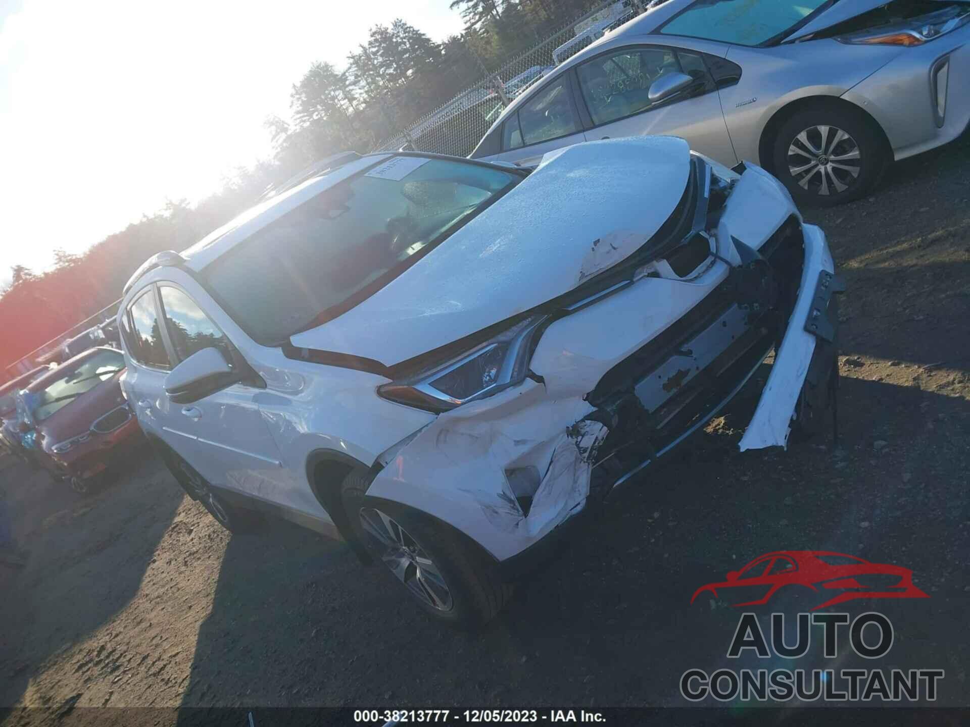 TOYOTA RAV4 2018 - 2T3RFREV6JW780372
