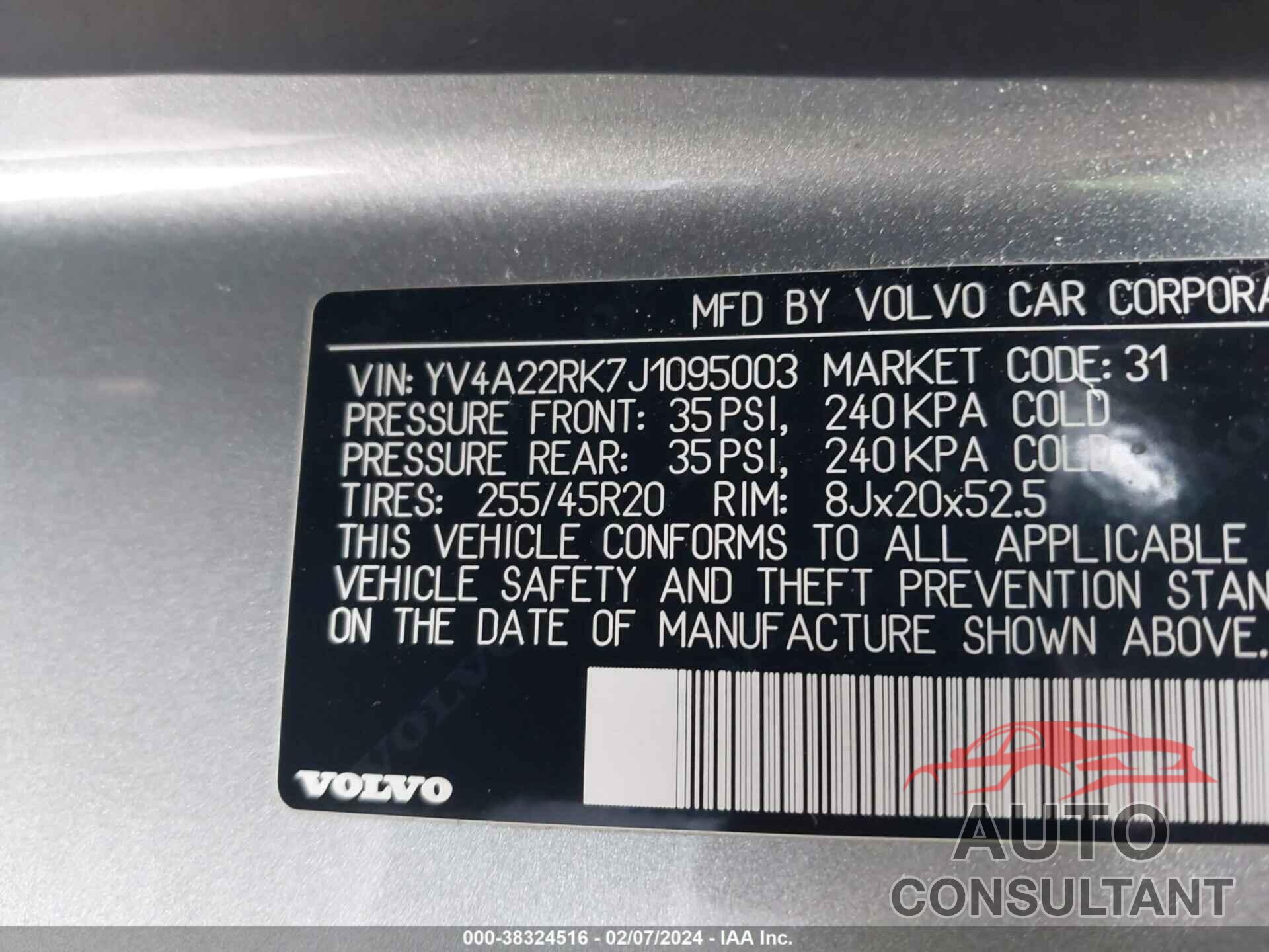 VOLVO XC60 2018 - YV4A22RK7J1095003