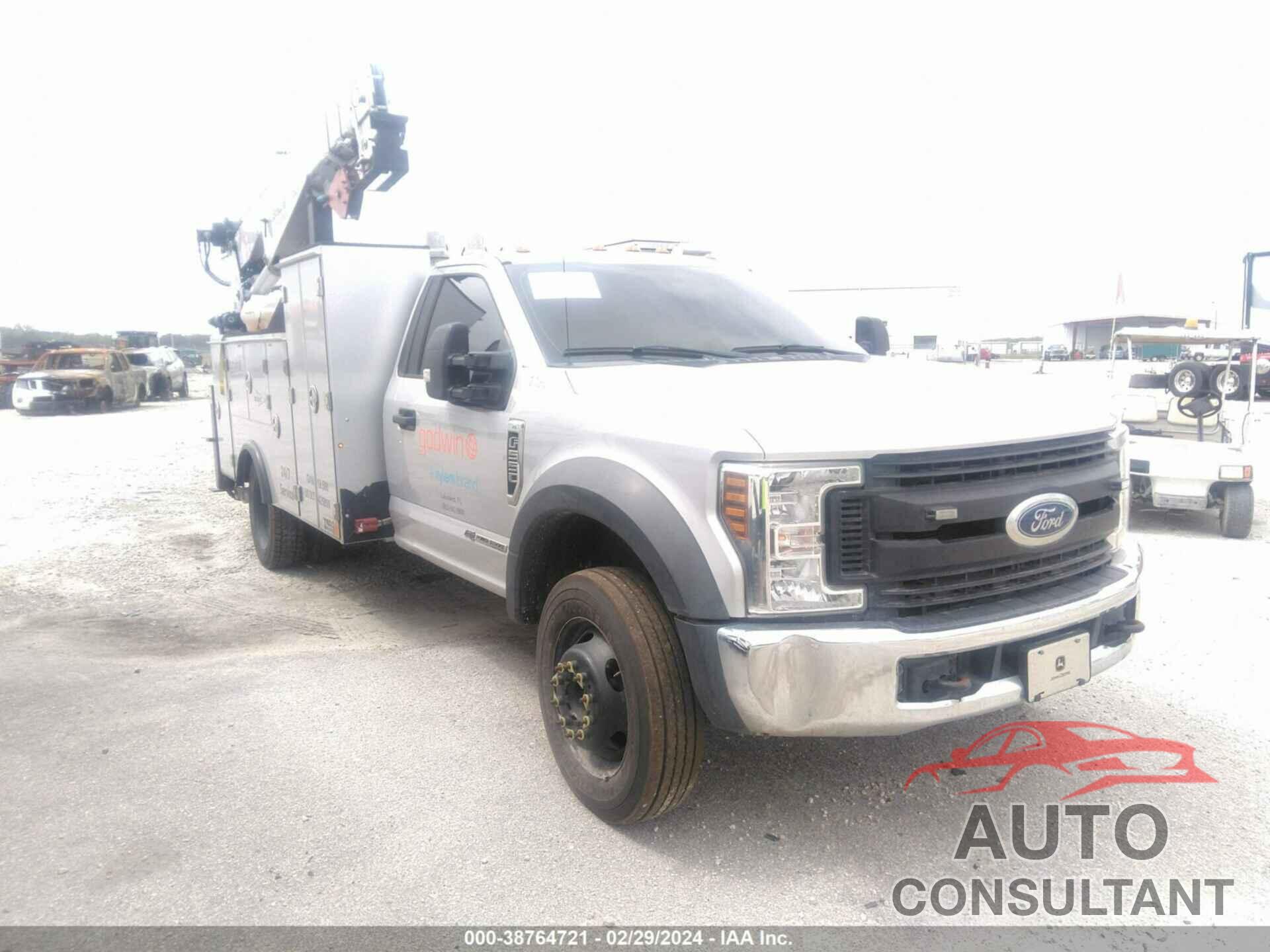 FORD F-550 CHASSIS 2019 - 1FDUF5HT9KDA06737