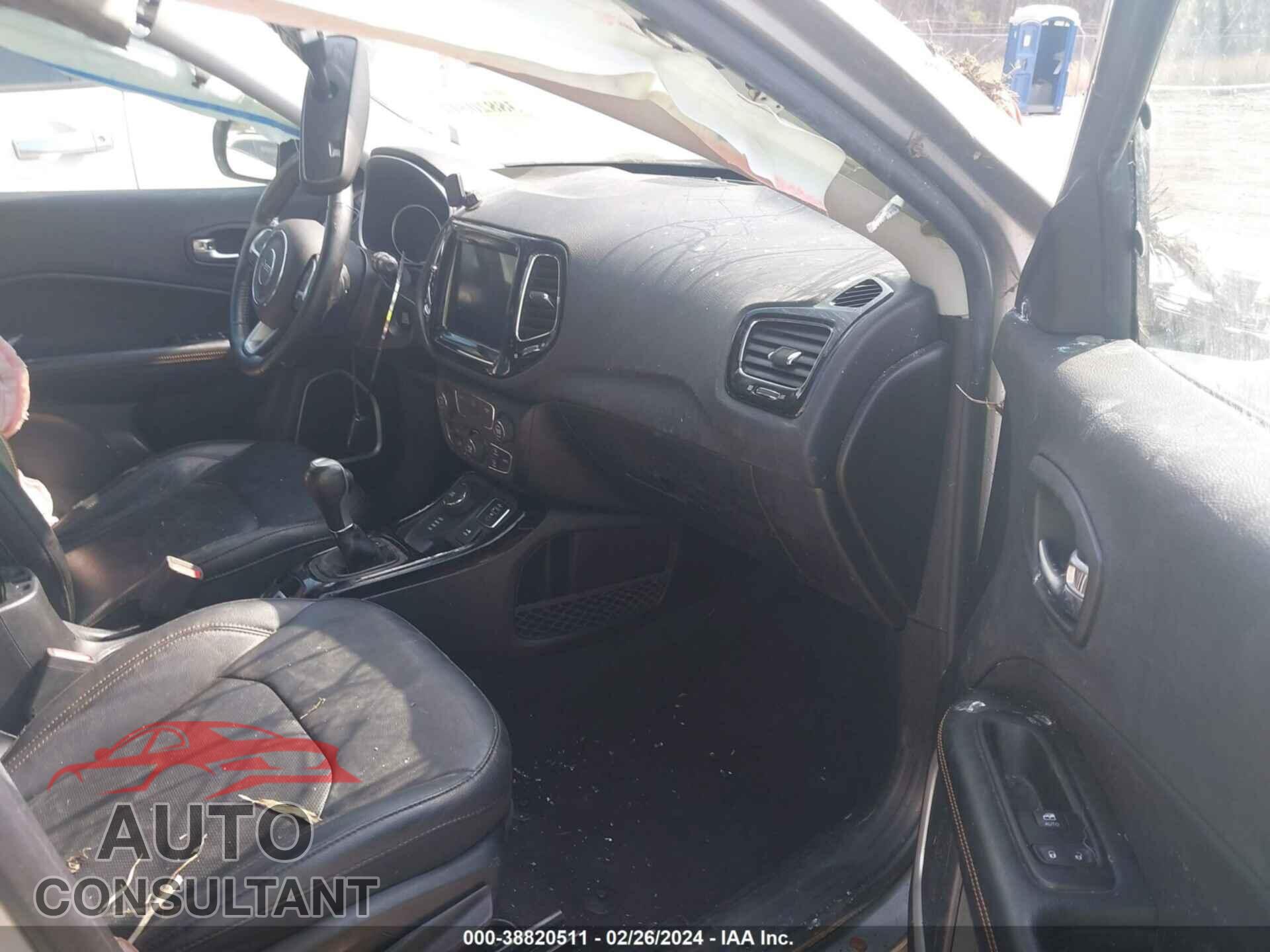 JEEP COMPASS 2019 - 3C4NJDCB4KT775804