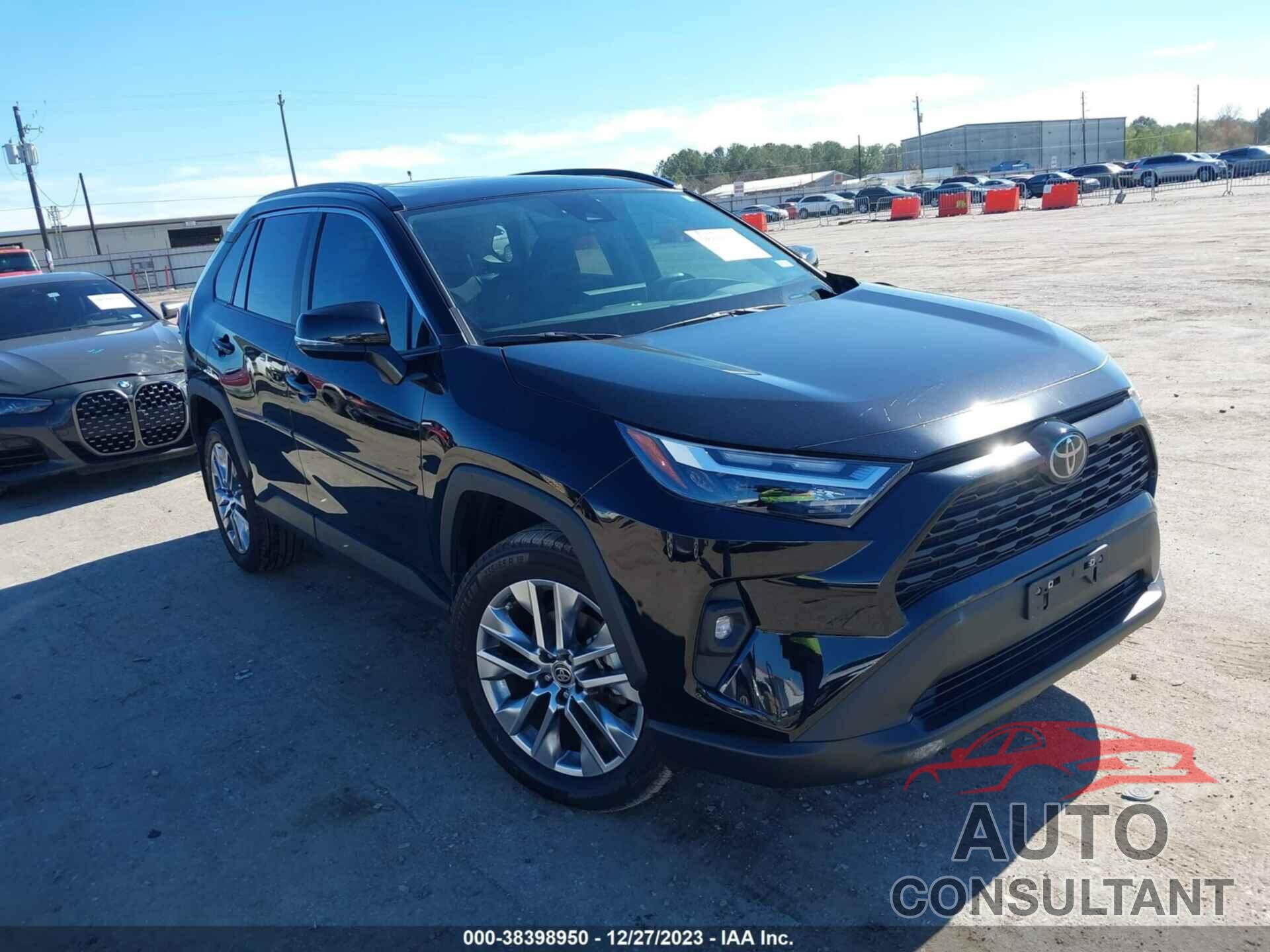 TOYOTA RAV4 2022 - 2T3C1RFV4NC204418