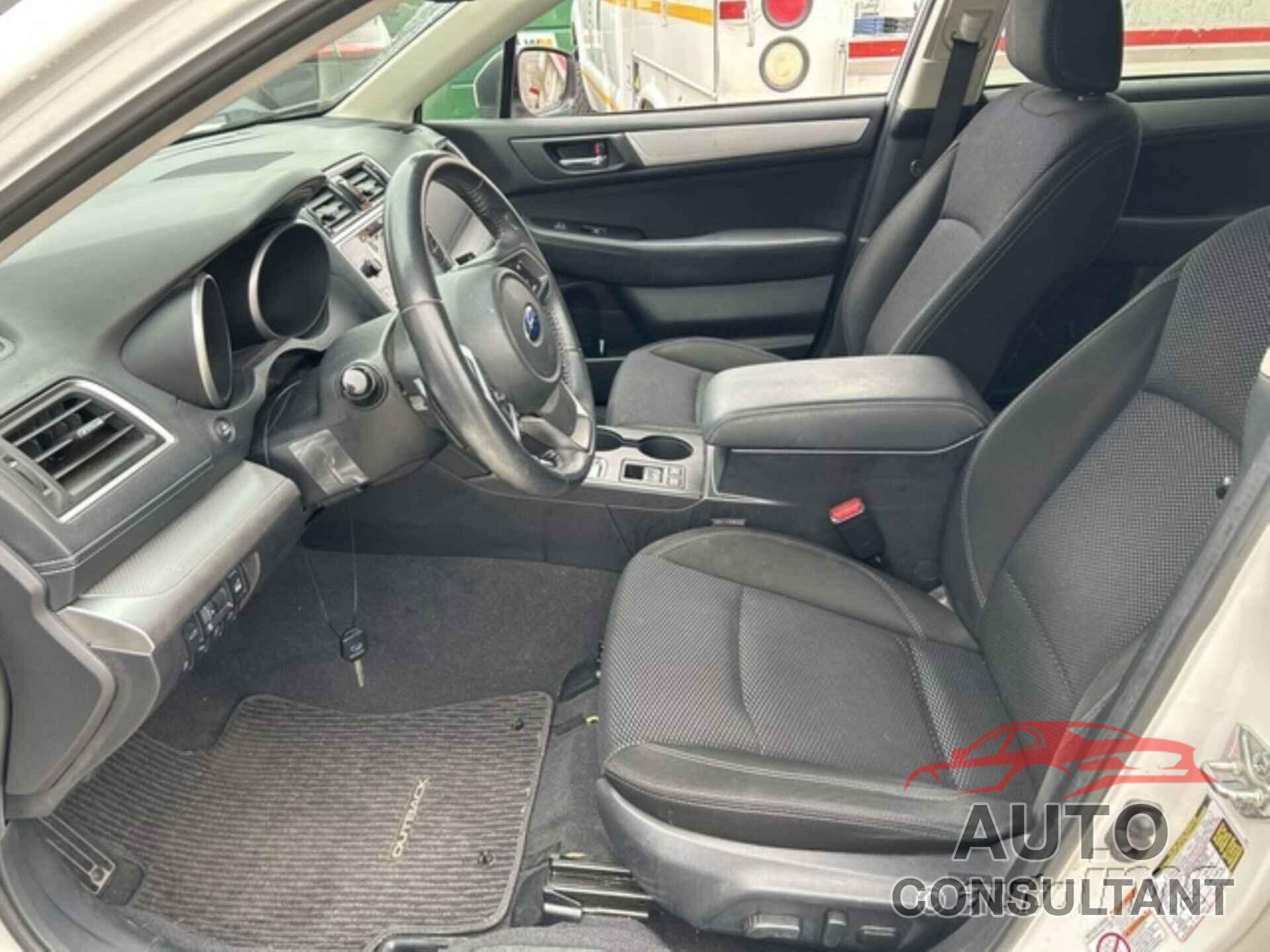 SUBARU OUTBACK 2018 - 4S4BSAFC7J3249644