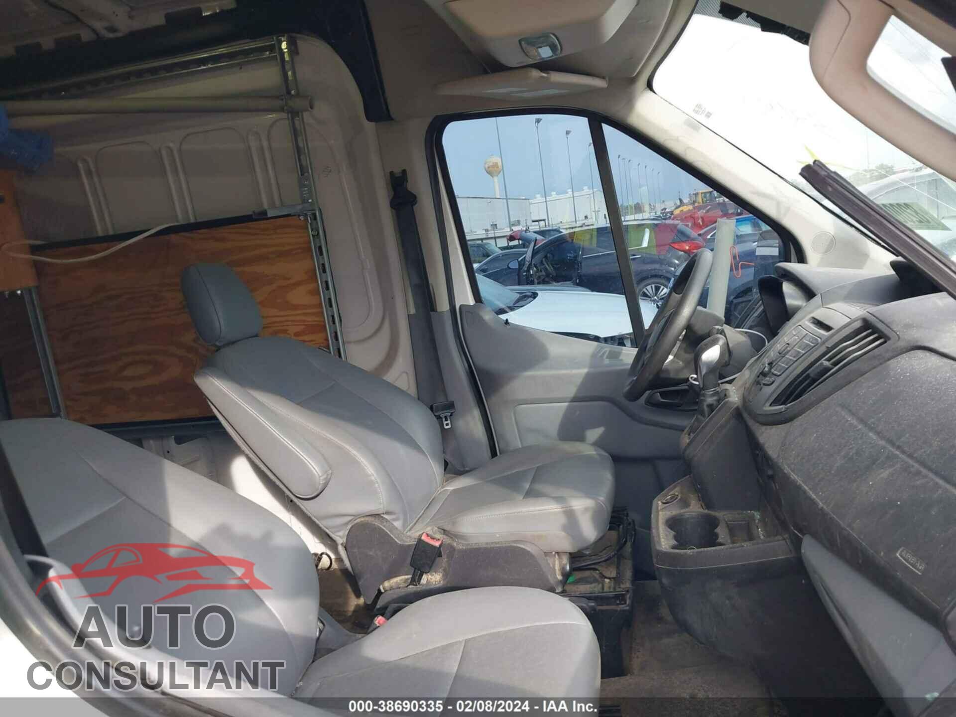 FORD TRANSIT 2017 - 1FTYR2CM2HKA56671