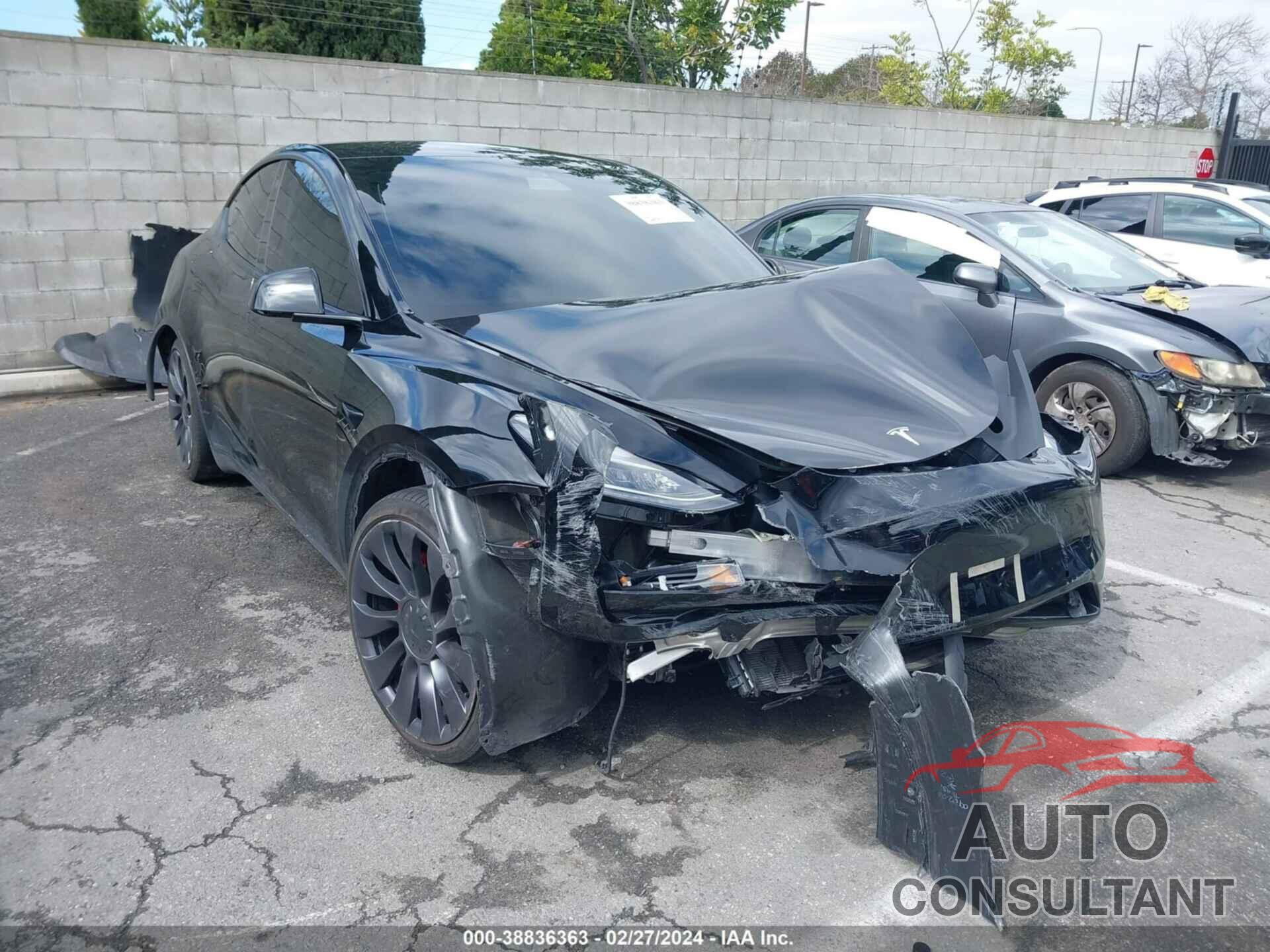 TESLA MODEL Y 2021 - 5YJYGDEF2MF078550