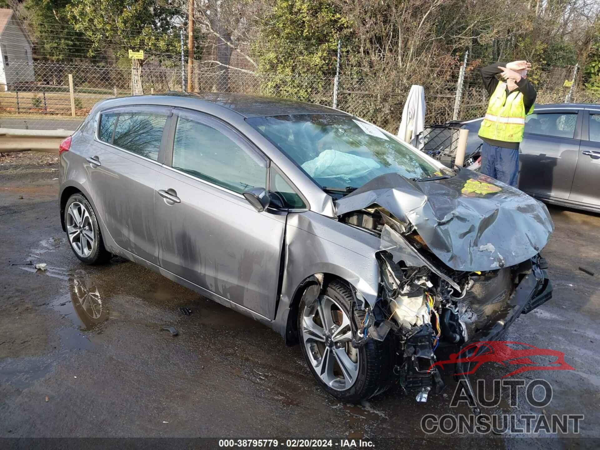 KIA FORTE 2016 - KNAFX5A85G5529123