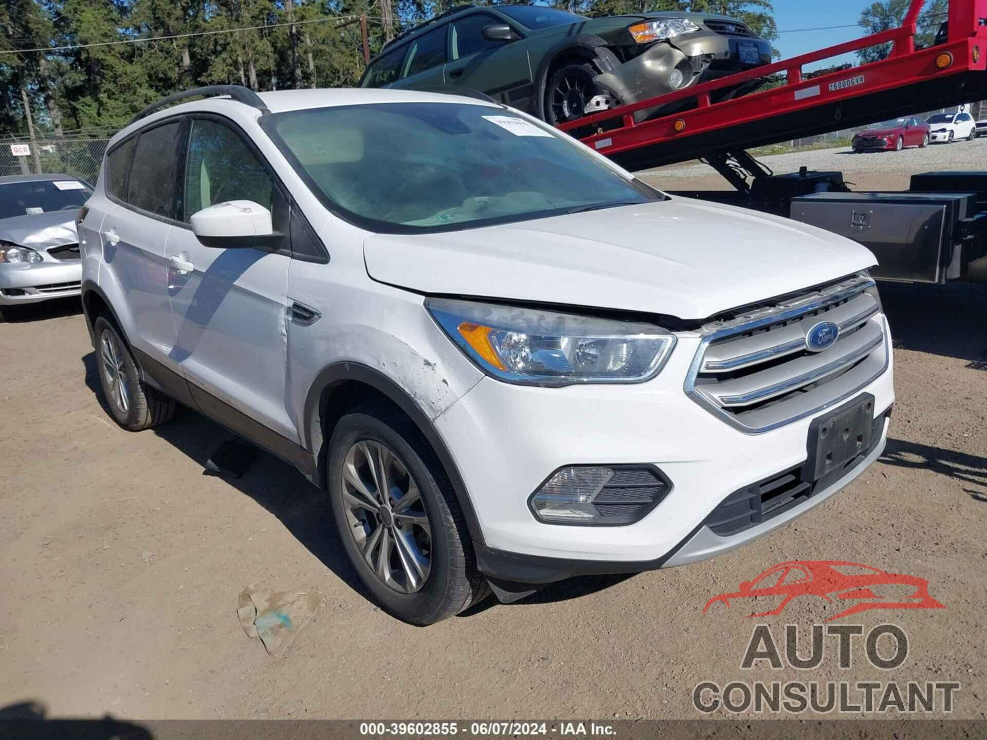 FORD ESCAPE 2018 - 1FMCU0GD2JUD23479