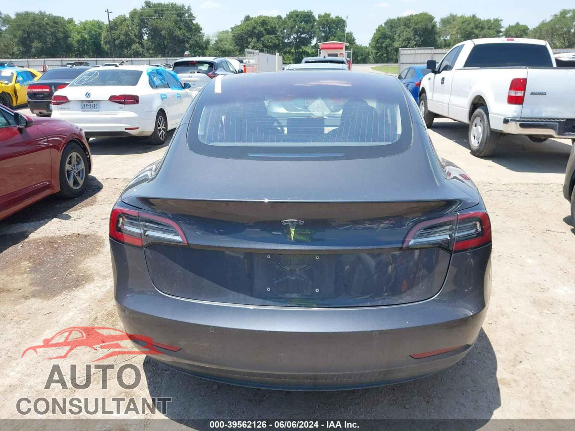 TESLA MODEL 3 2017 - 5YJ3E1EA4HF000425