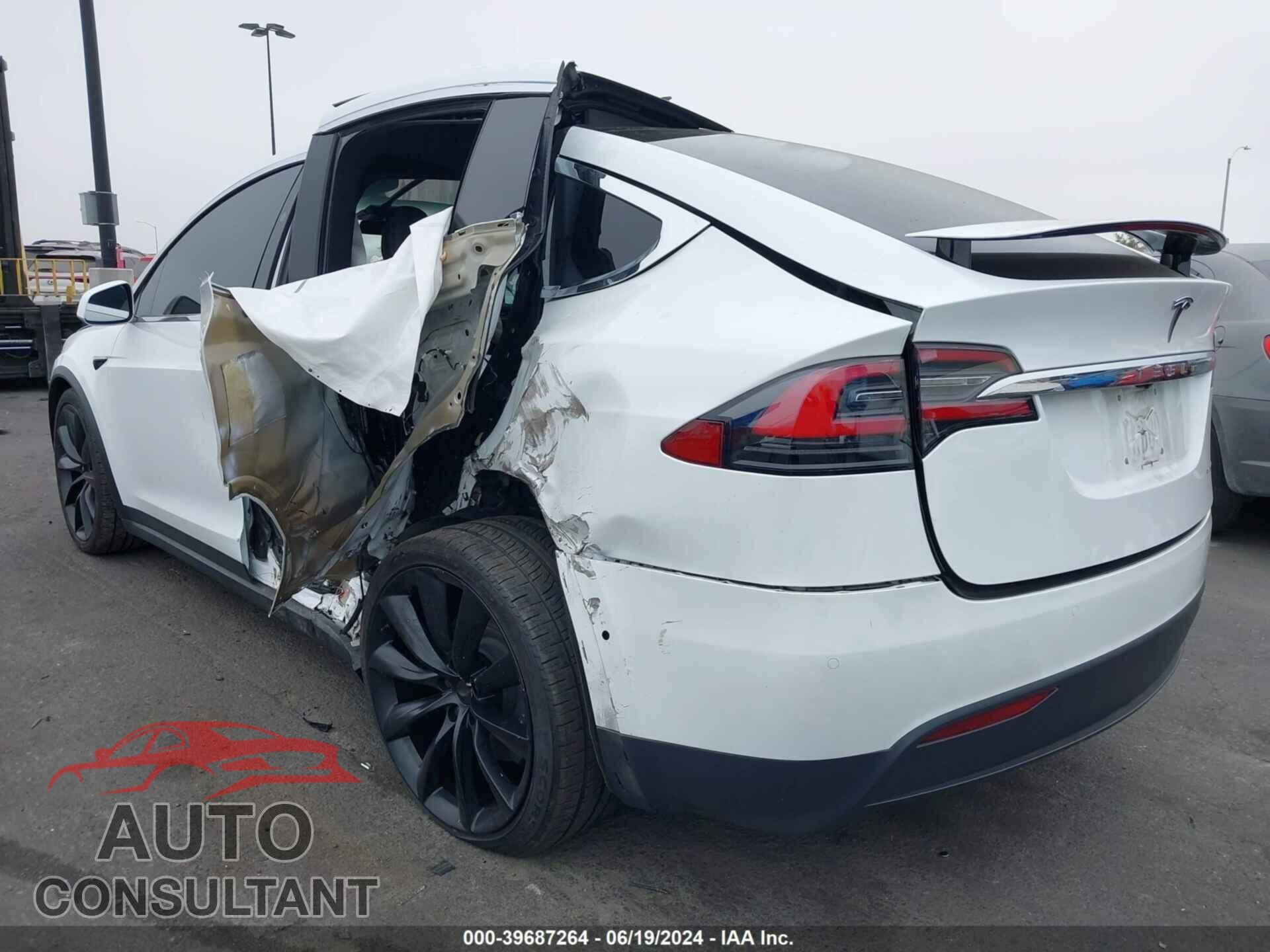 TESLA MODEL X 2021 - 5YJXCBE21MF320351