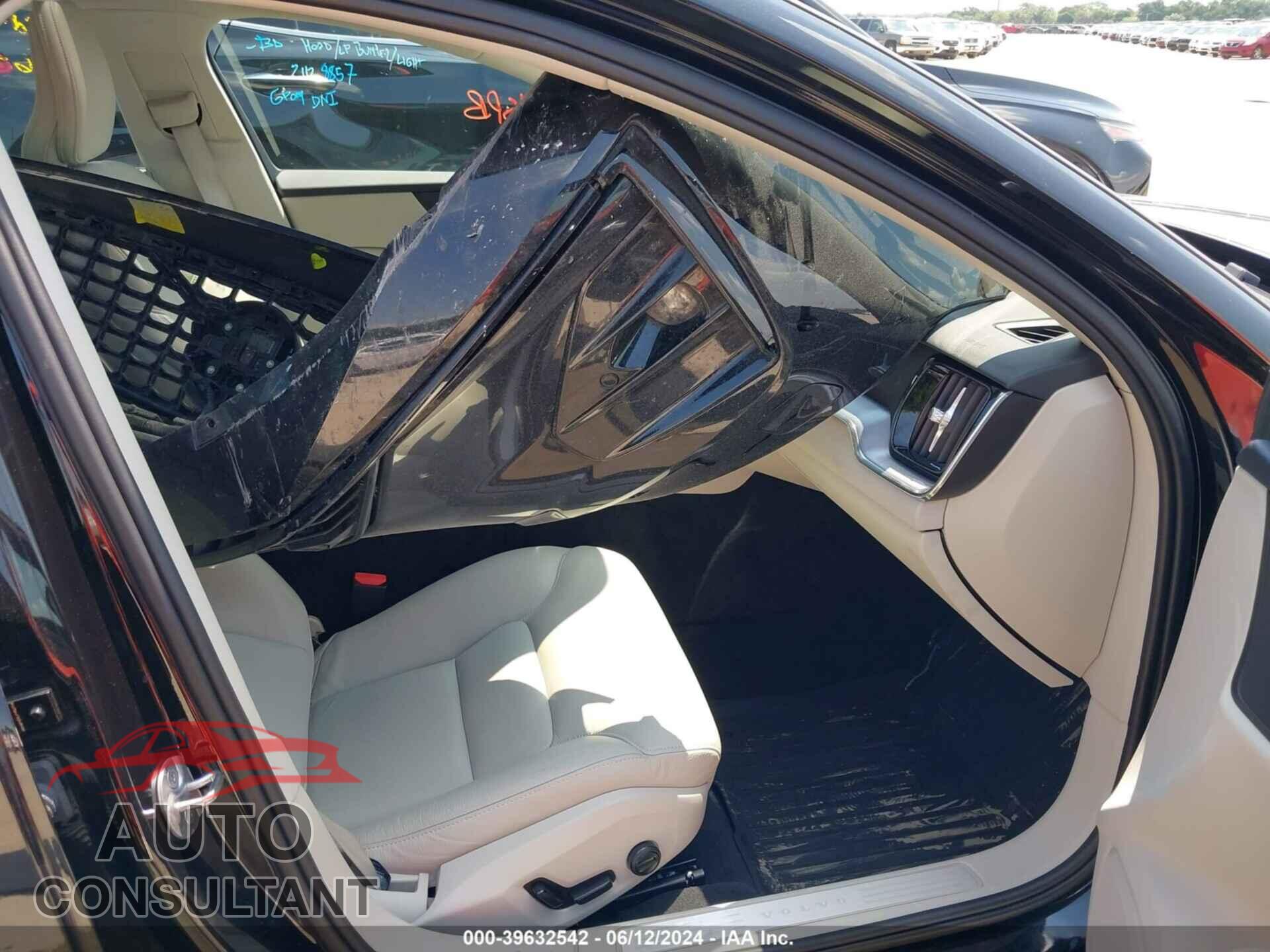 VOLVO S60 2024 - 7JRL12TKXRG282396