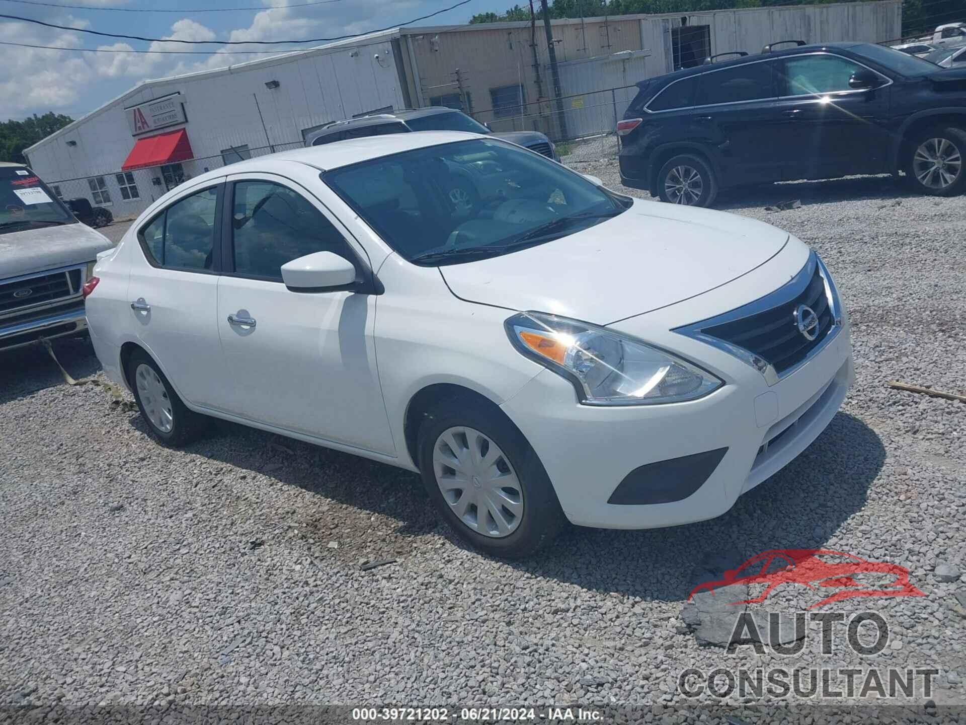 NISSAN VERSA 2017 - 3N1CN7AP5HL842627