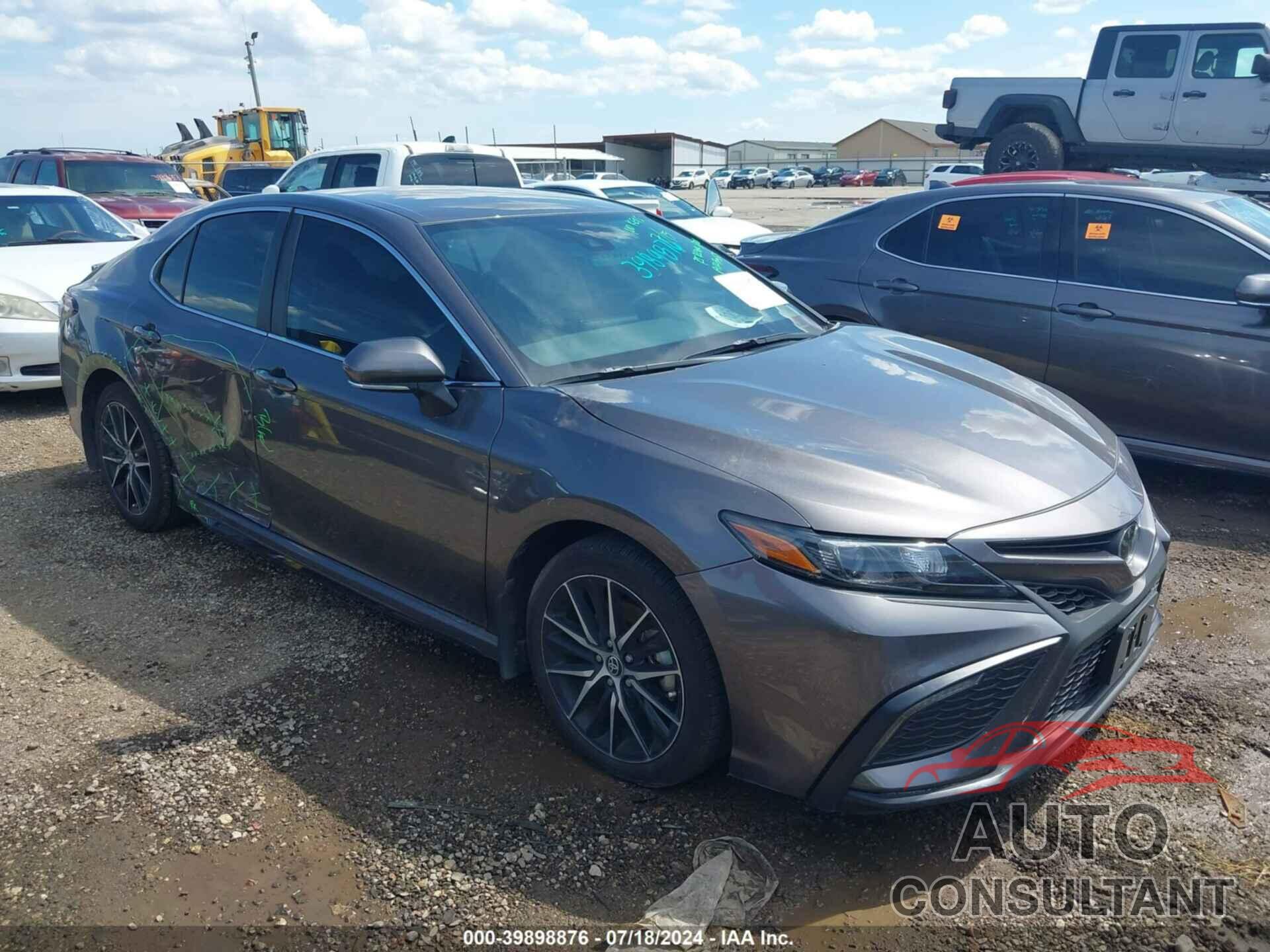 TOYOTA CAMRY 2024 - 4T1G11AK3RU857772