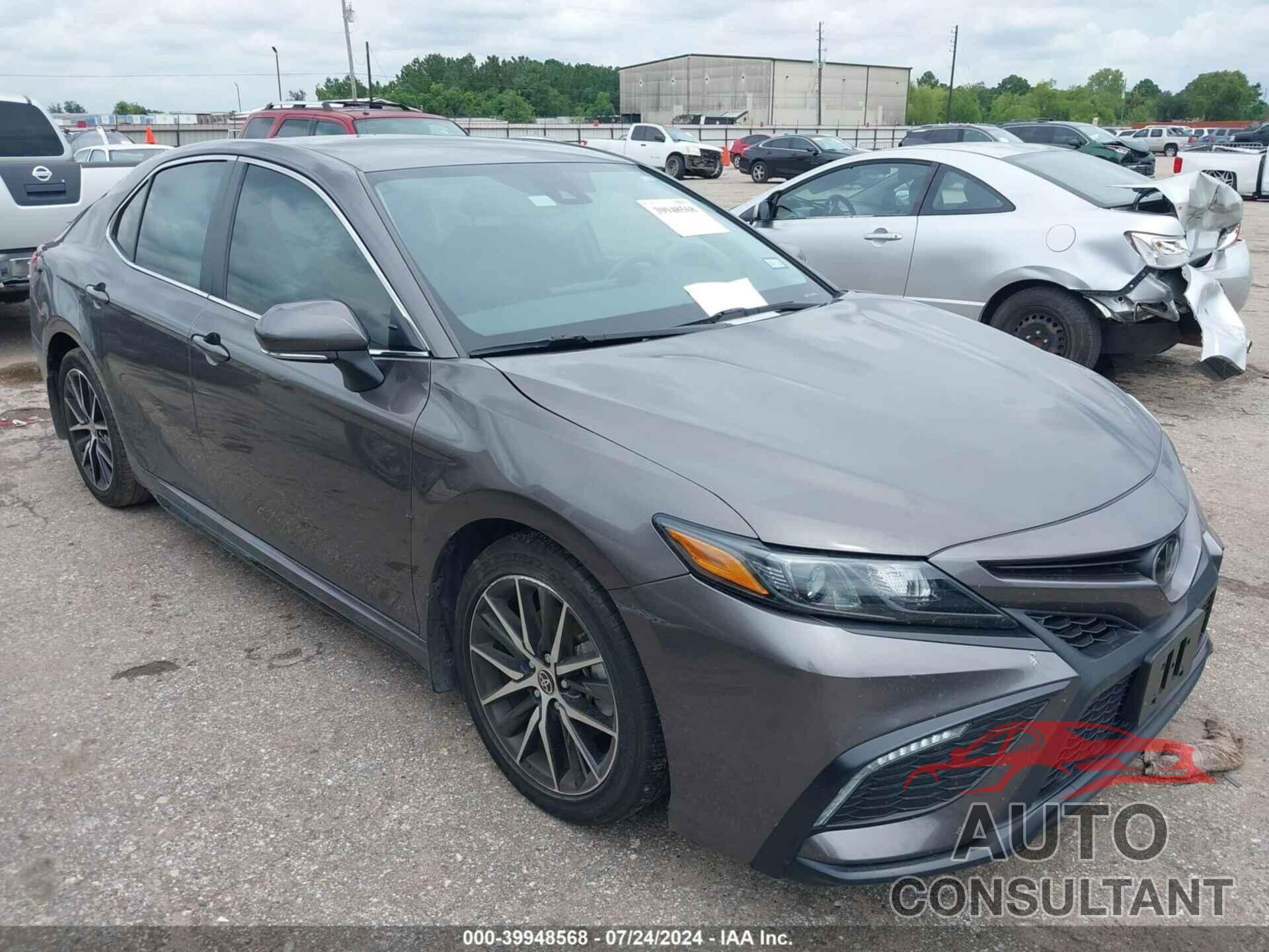 TOYOTA CAMRY 2023 - 4T1G11AK7PU804652