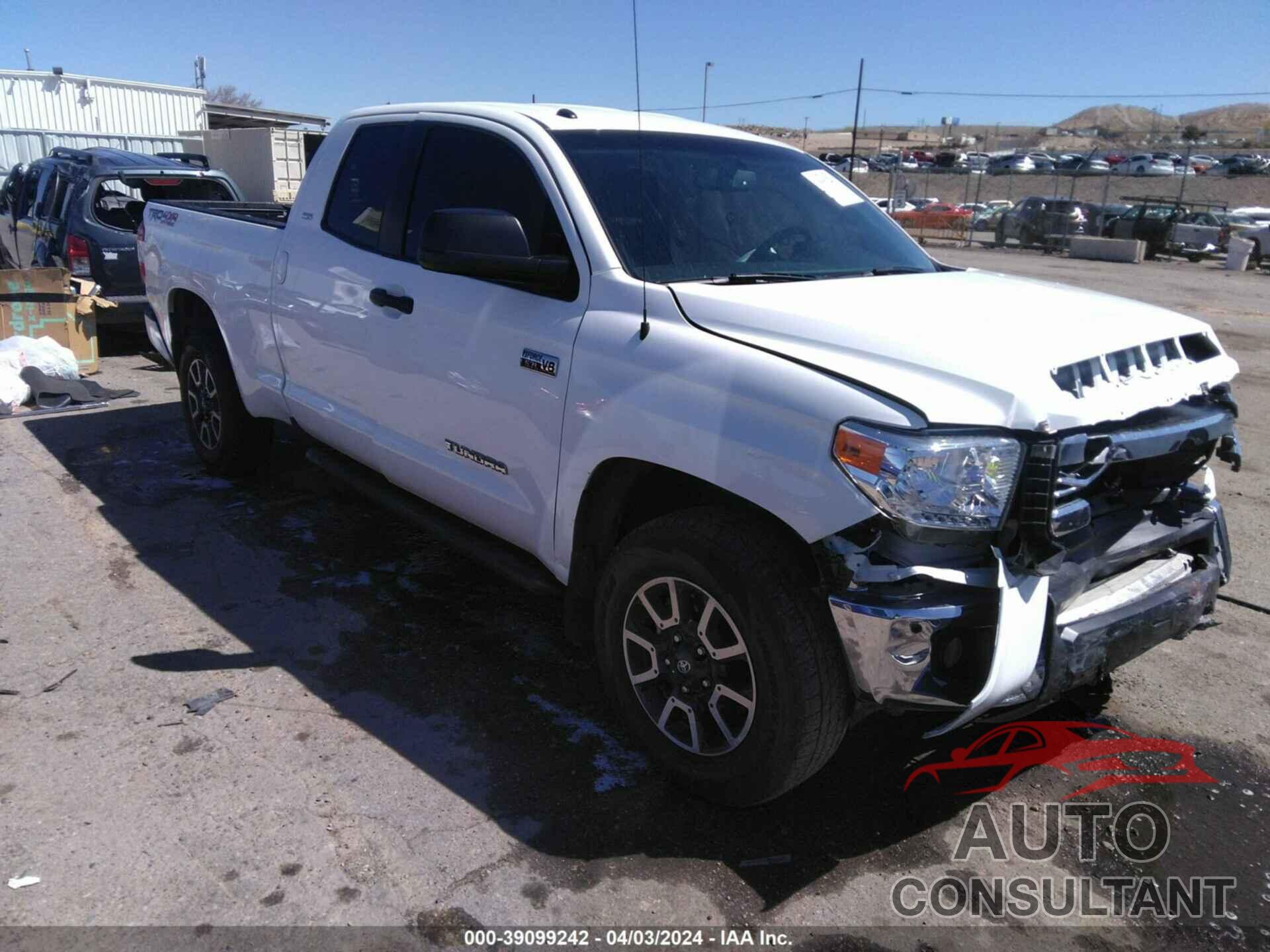 TOYOTA TUNDRA 2017 - 5TFUW5F18HX601169