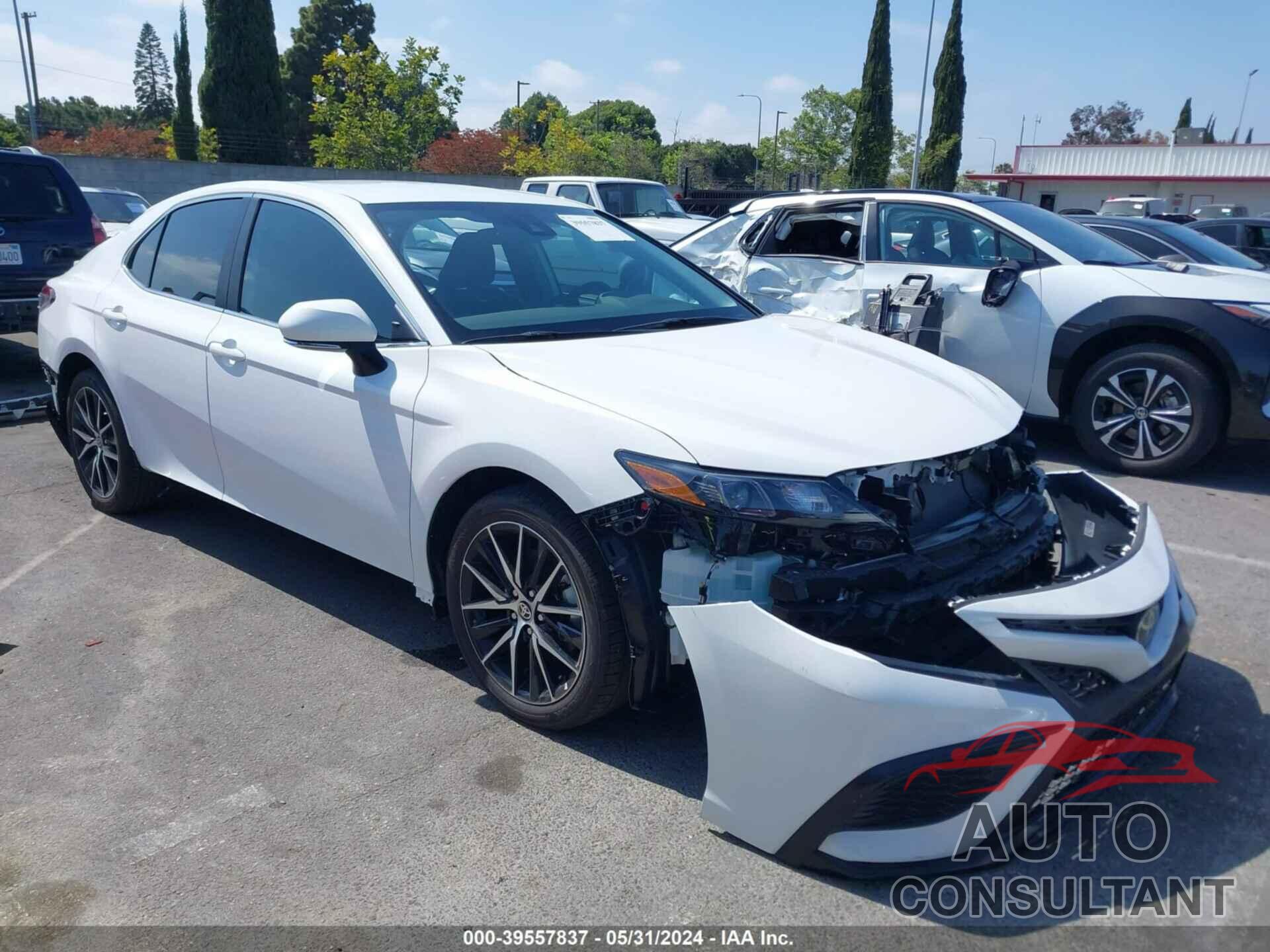 TOYOTA CAMRY 2024 - 4T1G11AK1RU846933