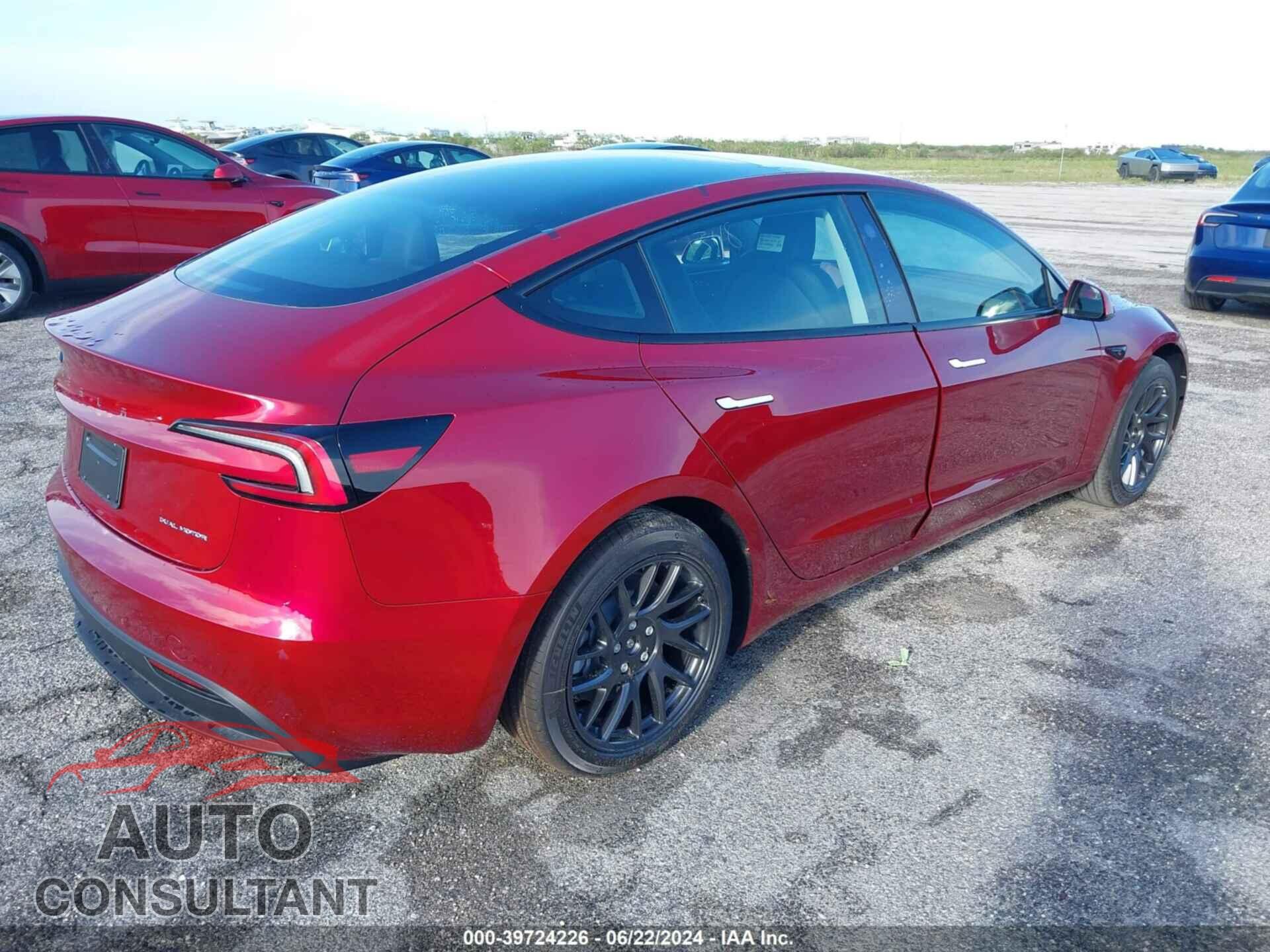 TESLA MODEL 3 2024 - 5YJ3E1EB8RF771352