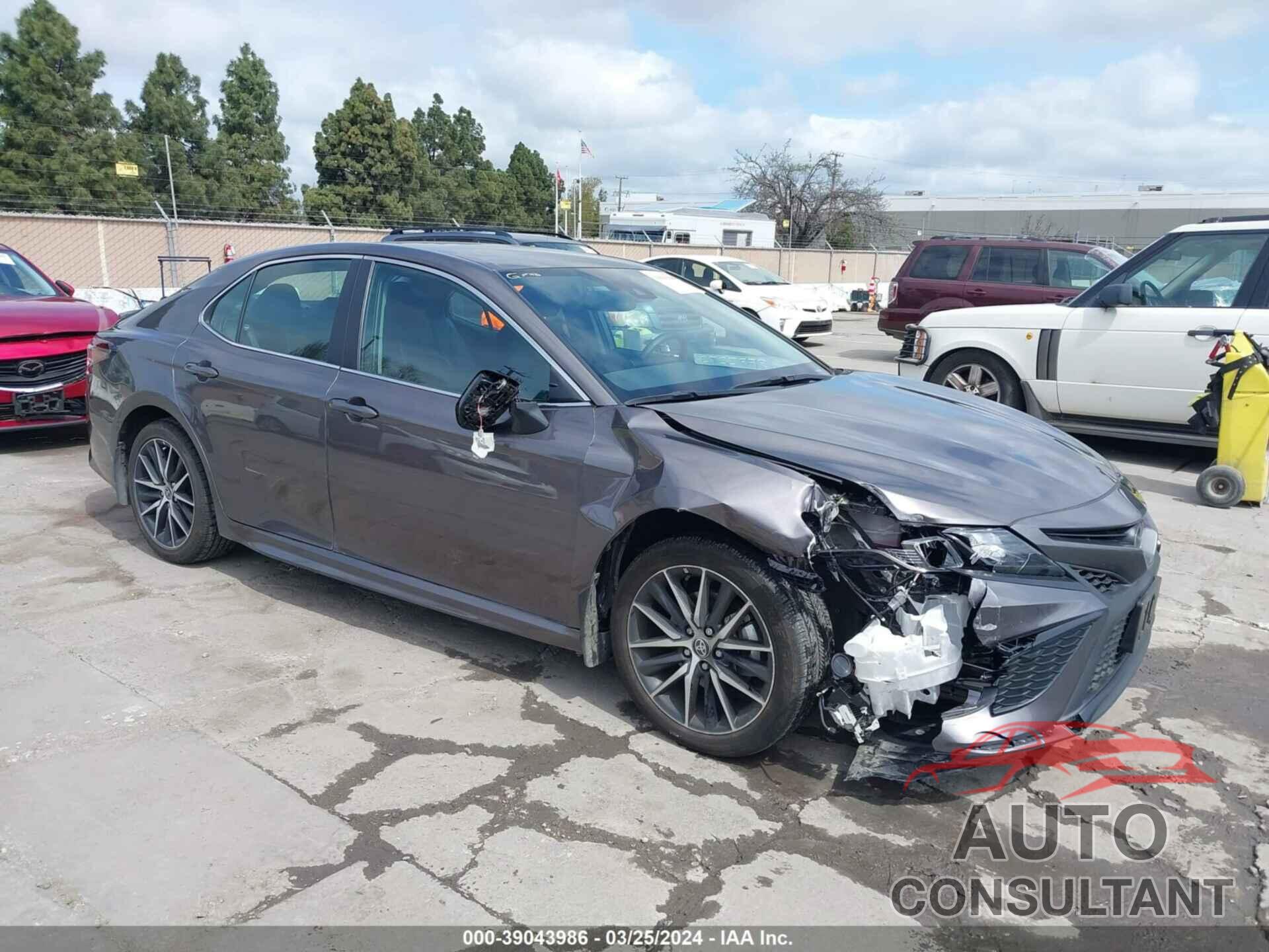 TOYOTA CAMRY 2023 - 4T1T11AK9PU772267