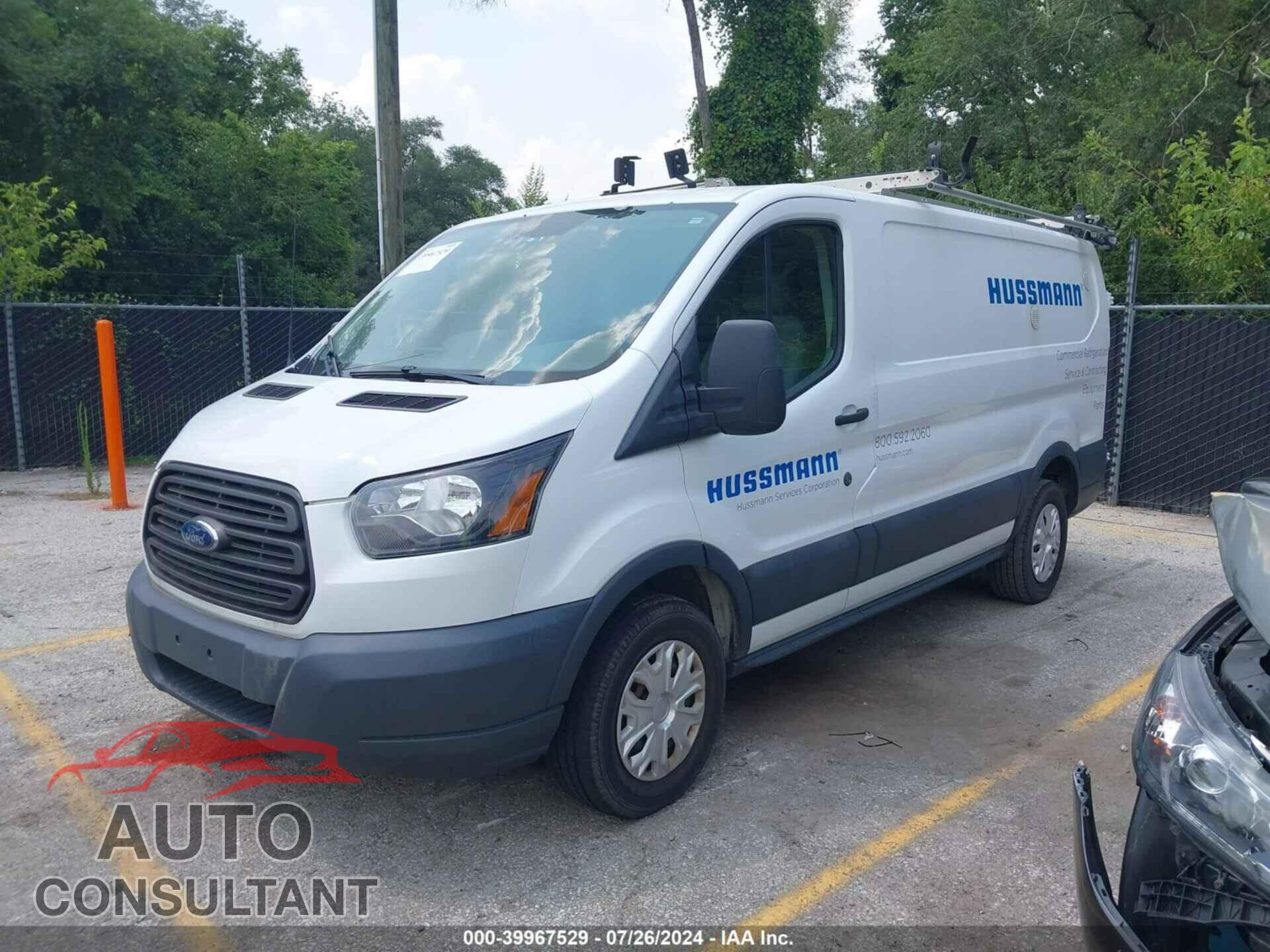 FORD TRANSIT-250 2017 - 1FTYR1YM5HKB38736