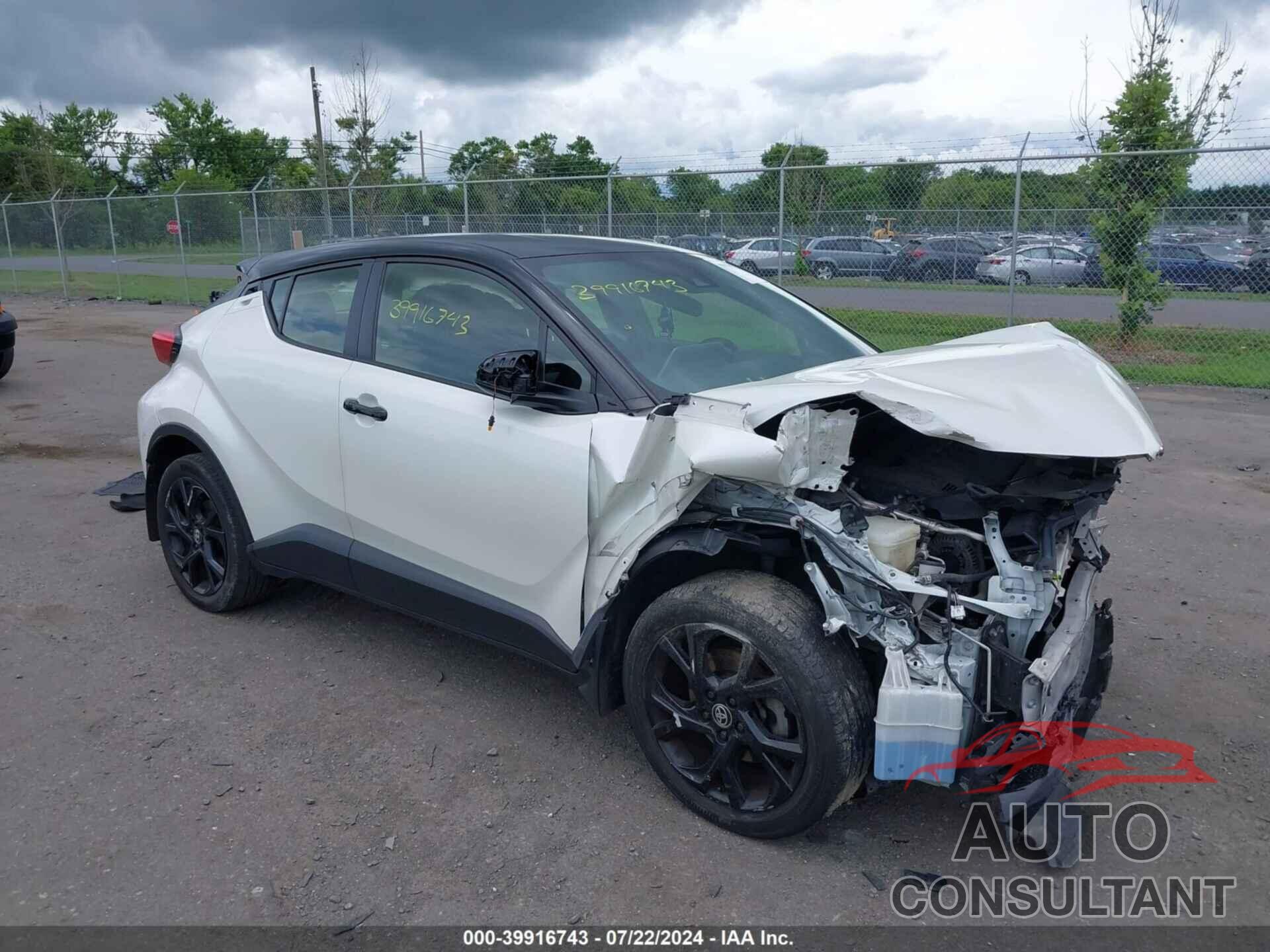 TOYOTA C-HR 2021 - JTNKHMBX5M1097923