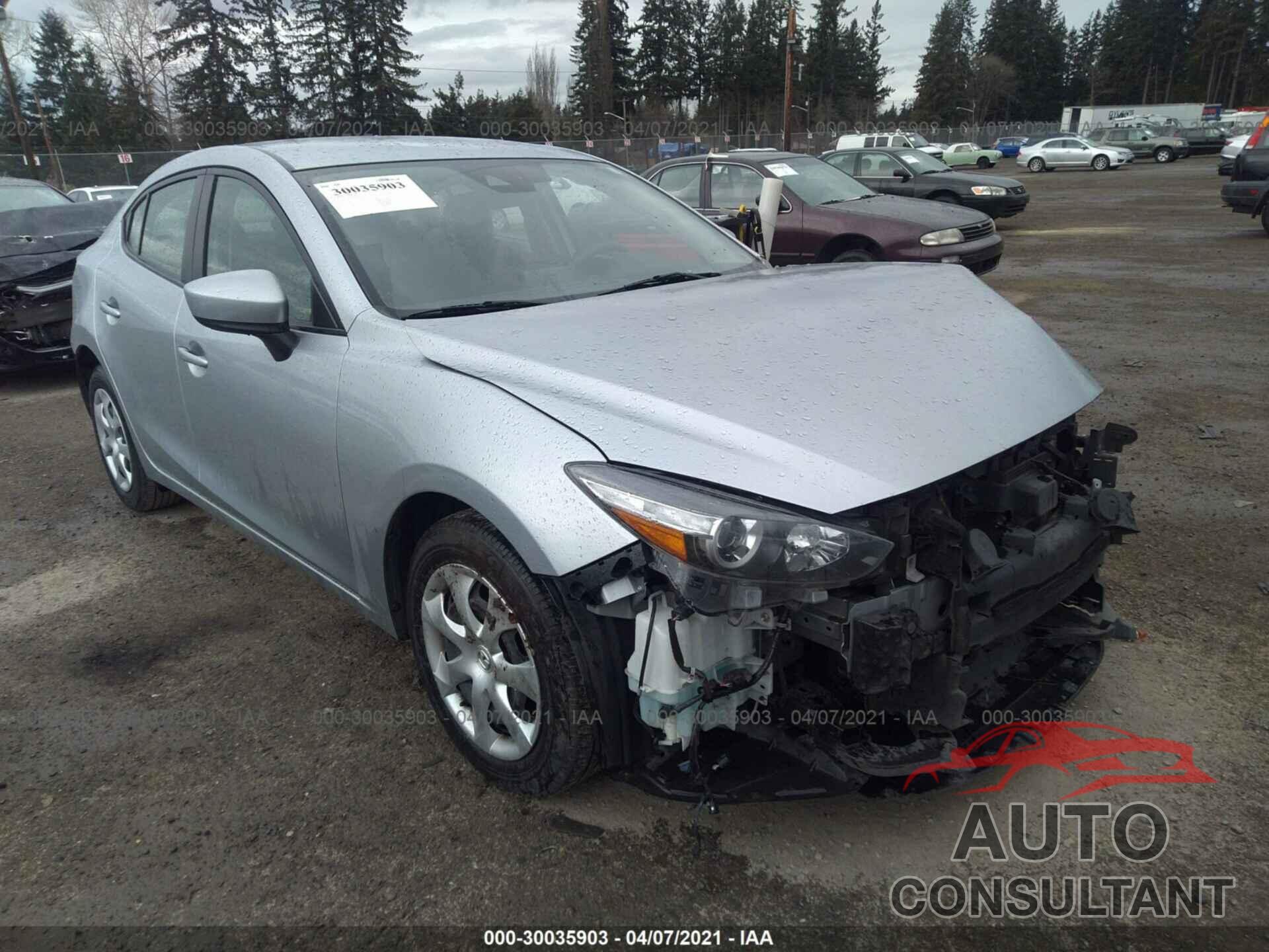 MAZDA MAZDA3 4-DOOR 2018 - 3MZBN1U72JM184179