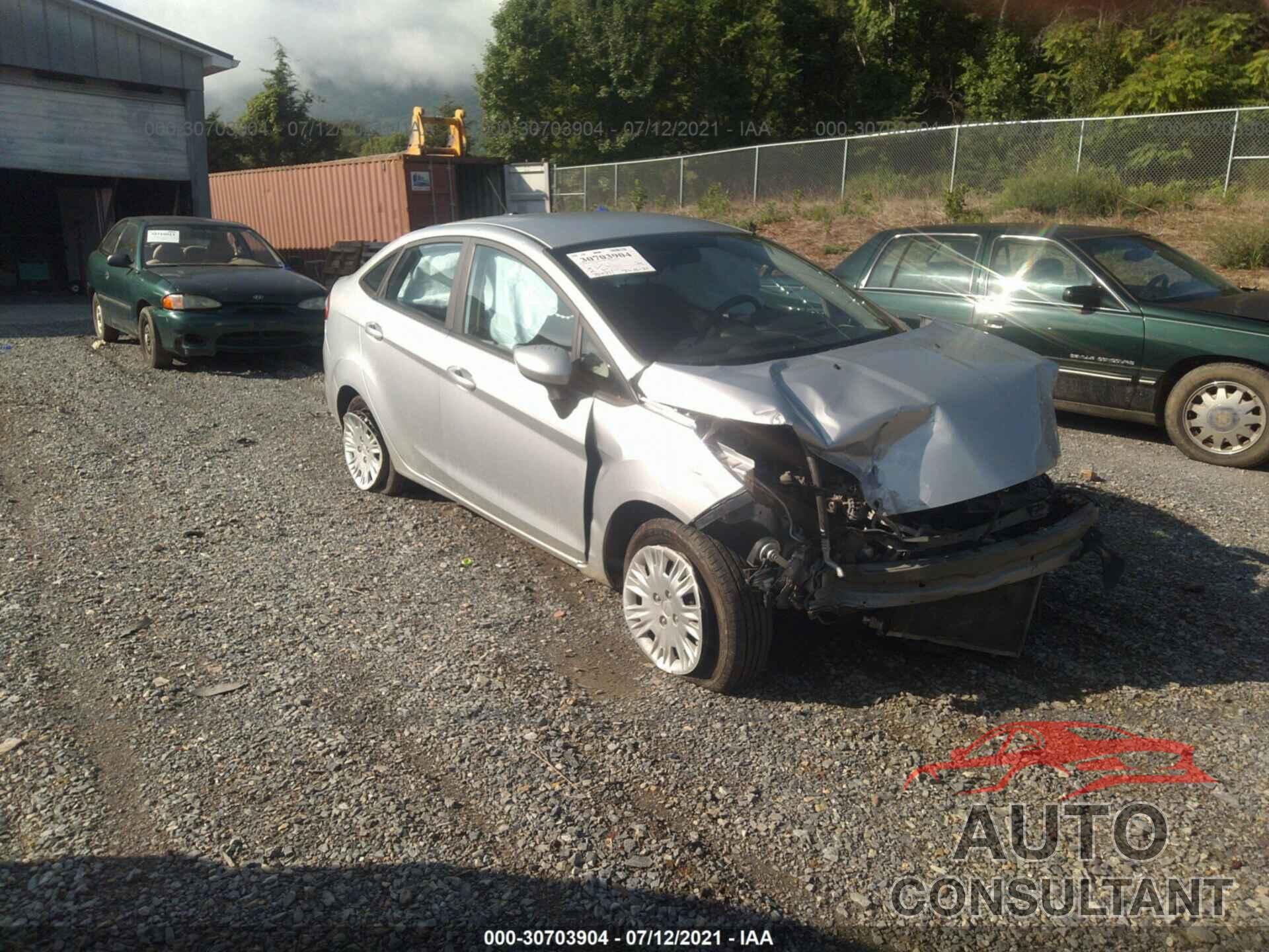 FORD FIESTA 2016 - 3FADP4AJ9GM137639