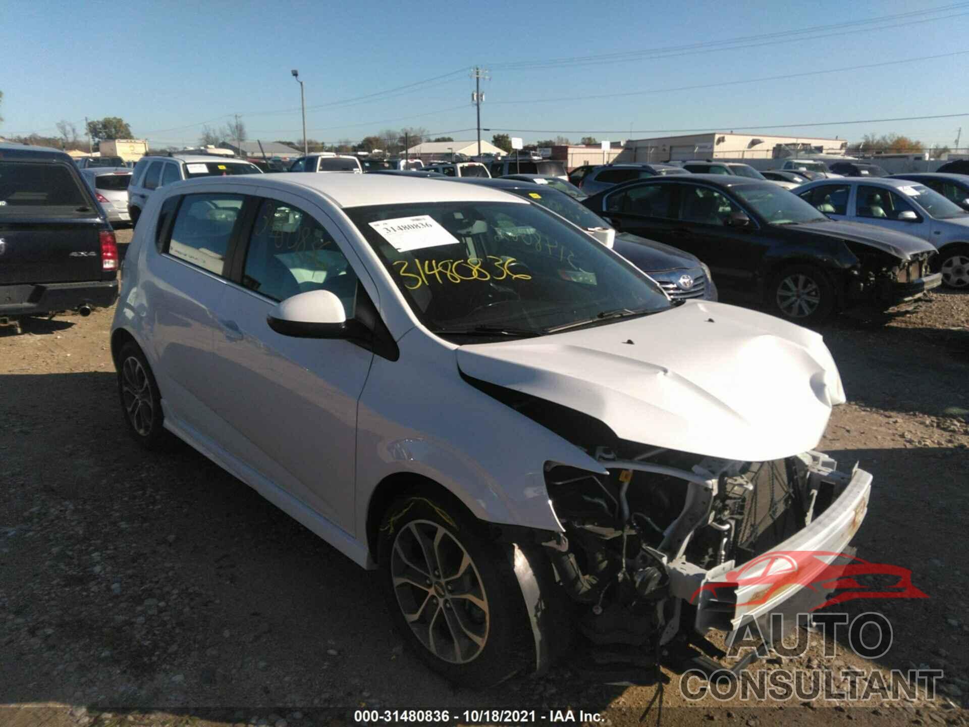 CHEVROLET SONIC 2017 - 1G1JD6SHXH4157658