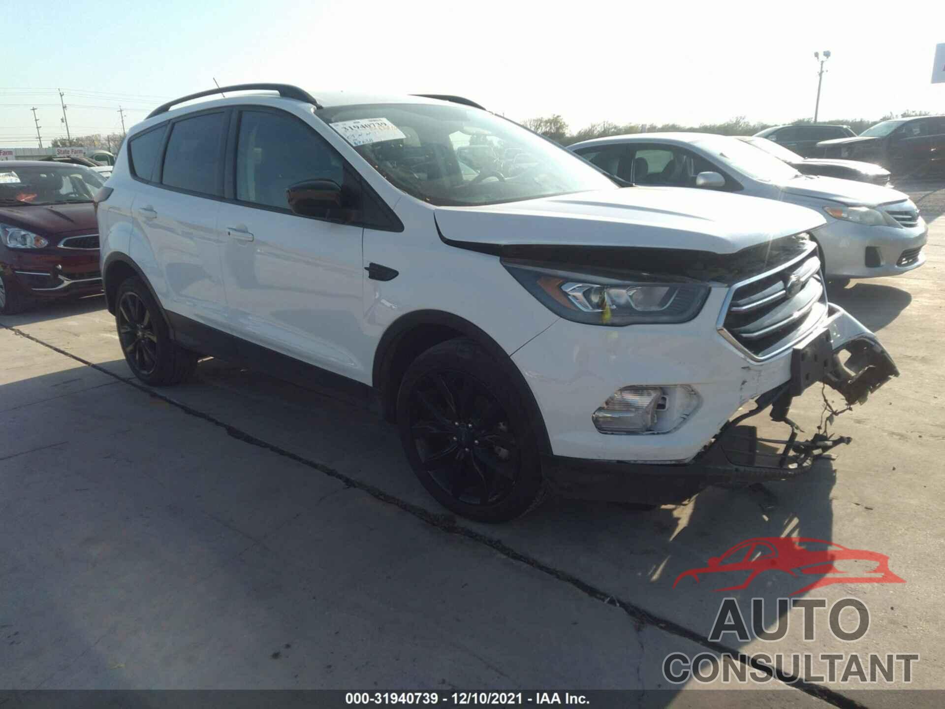 FORD ESCAPE 2019 - 1FMCU0GD9KUA17610