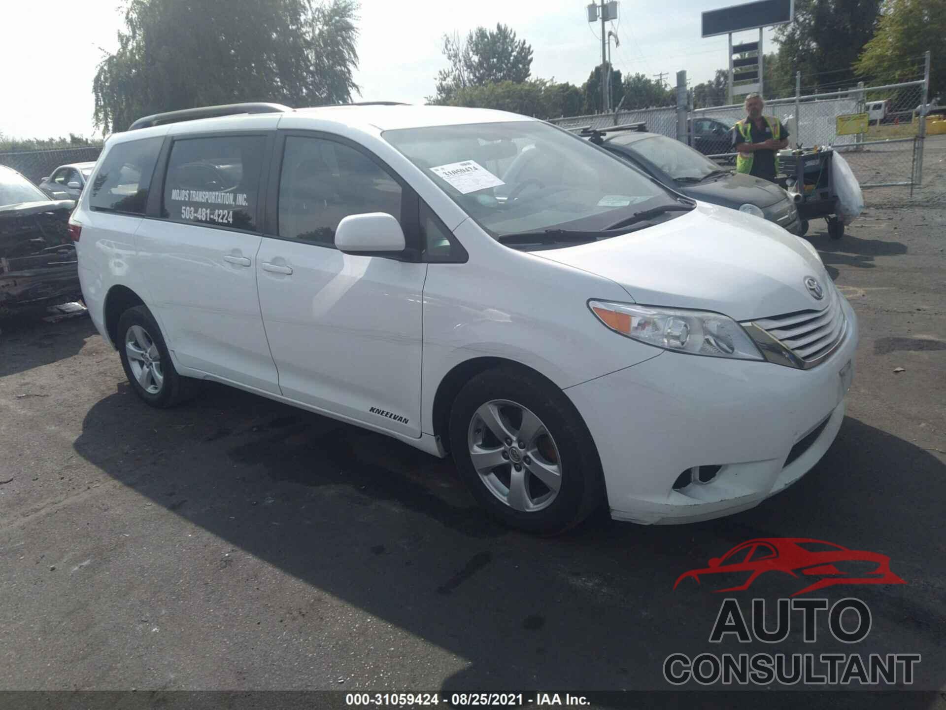 TOYOTA SIENNA 2017 - 5TDKZ3DC1HS824358