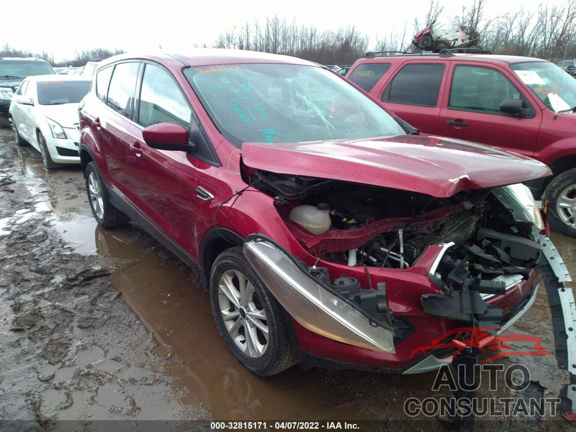 FORD ESCAPE 2017 - 1FMCU0GD2HUD27428