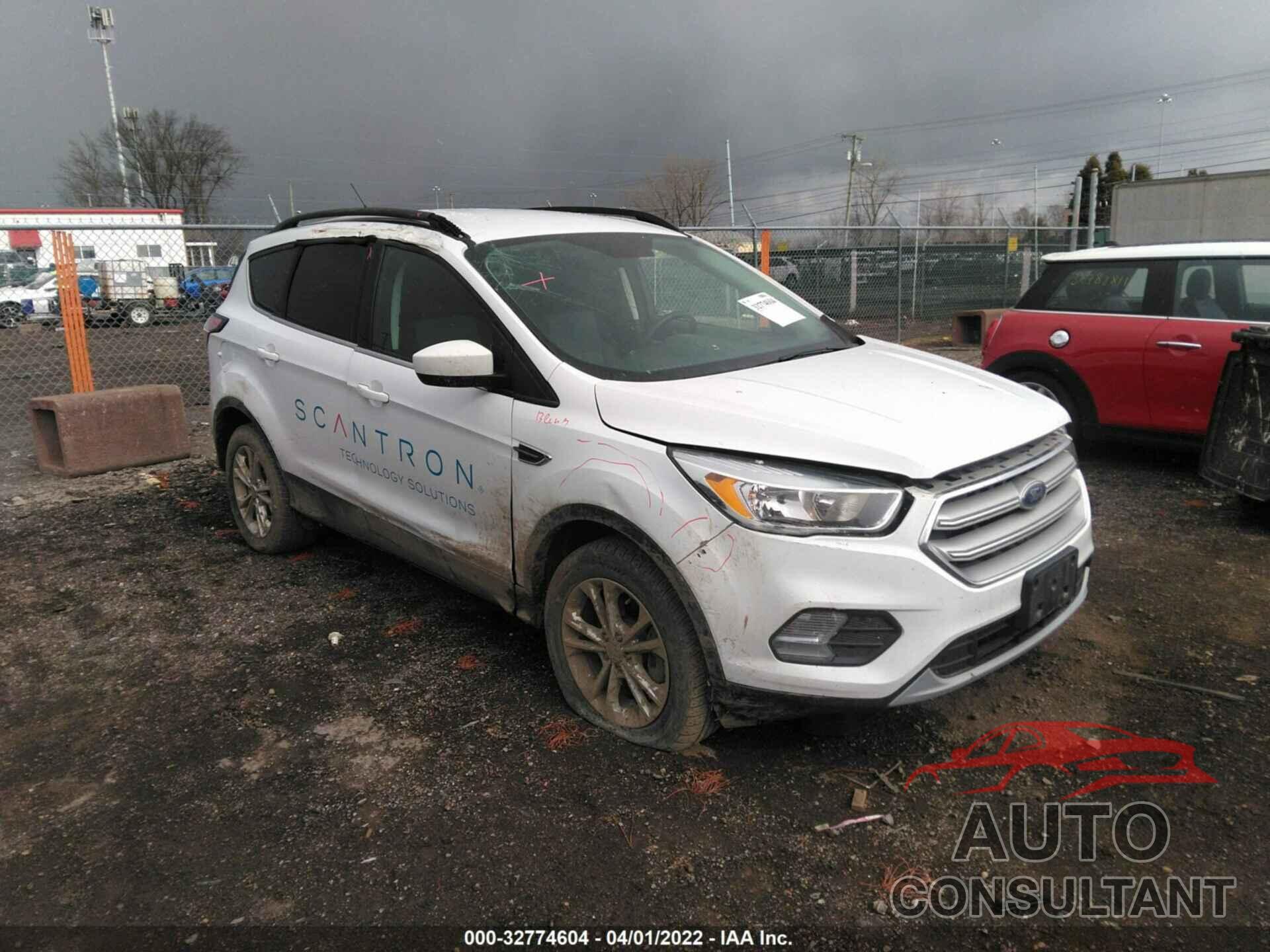FORD ESCAPE 2018 - 1FMCU0GD3JUC88256