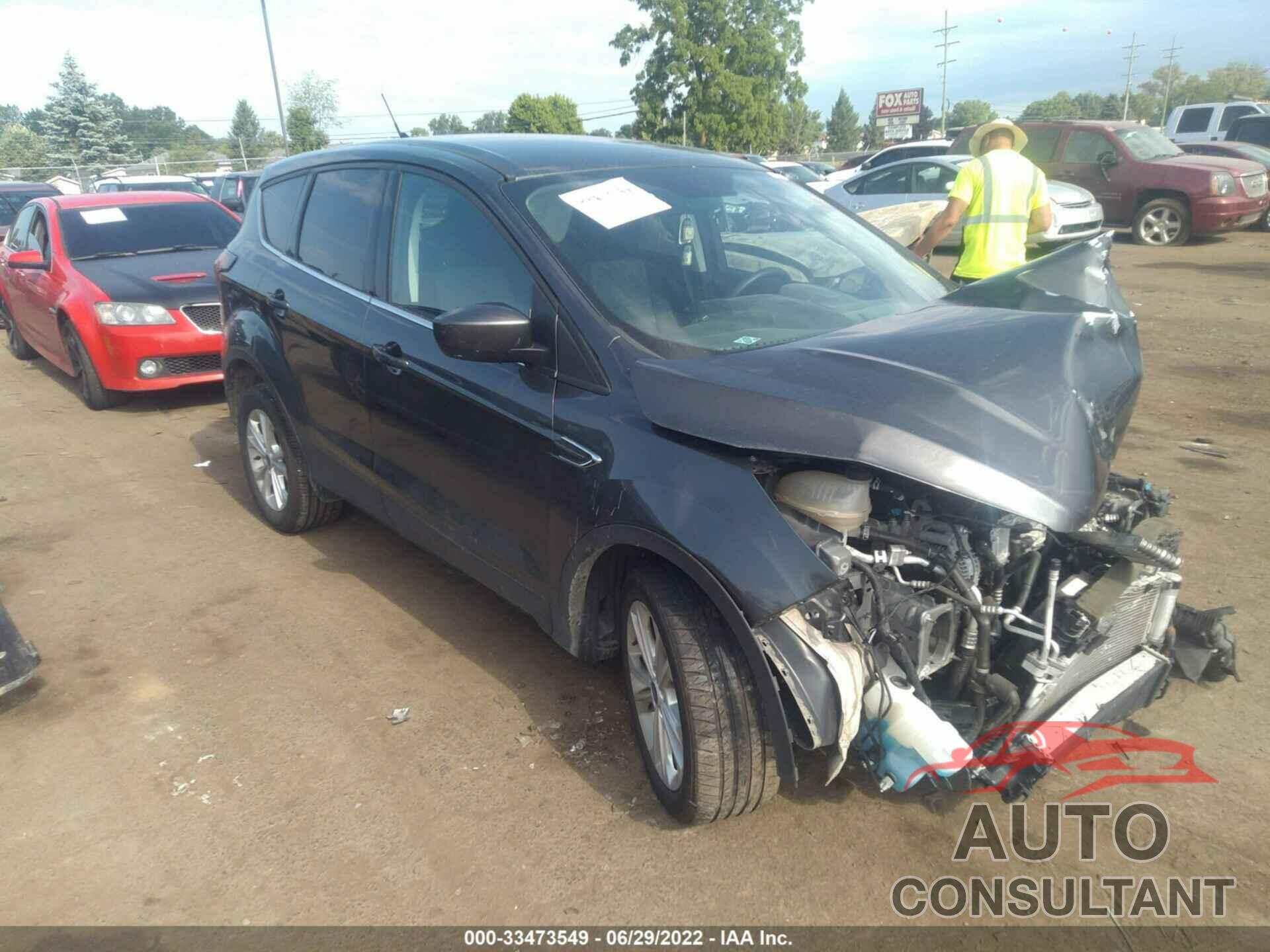 FORD ESCAPE 2019 - 1FMCU0GD4KUA52443