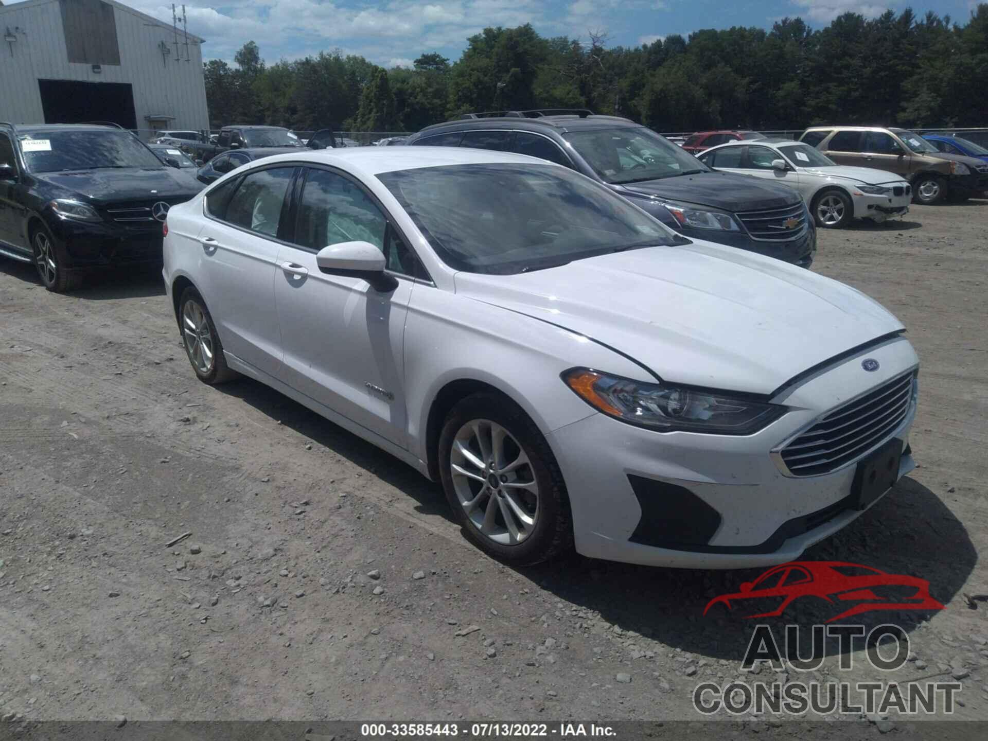 FORD FUSION HYBRID 2019 - 3FA6P0LU2KR143559