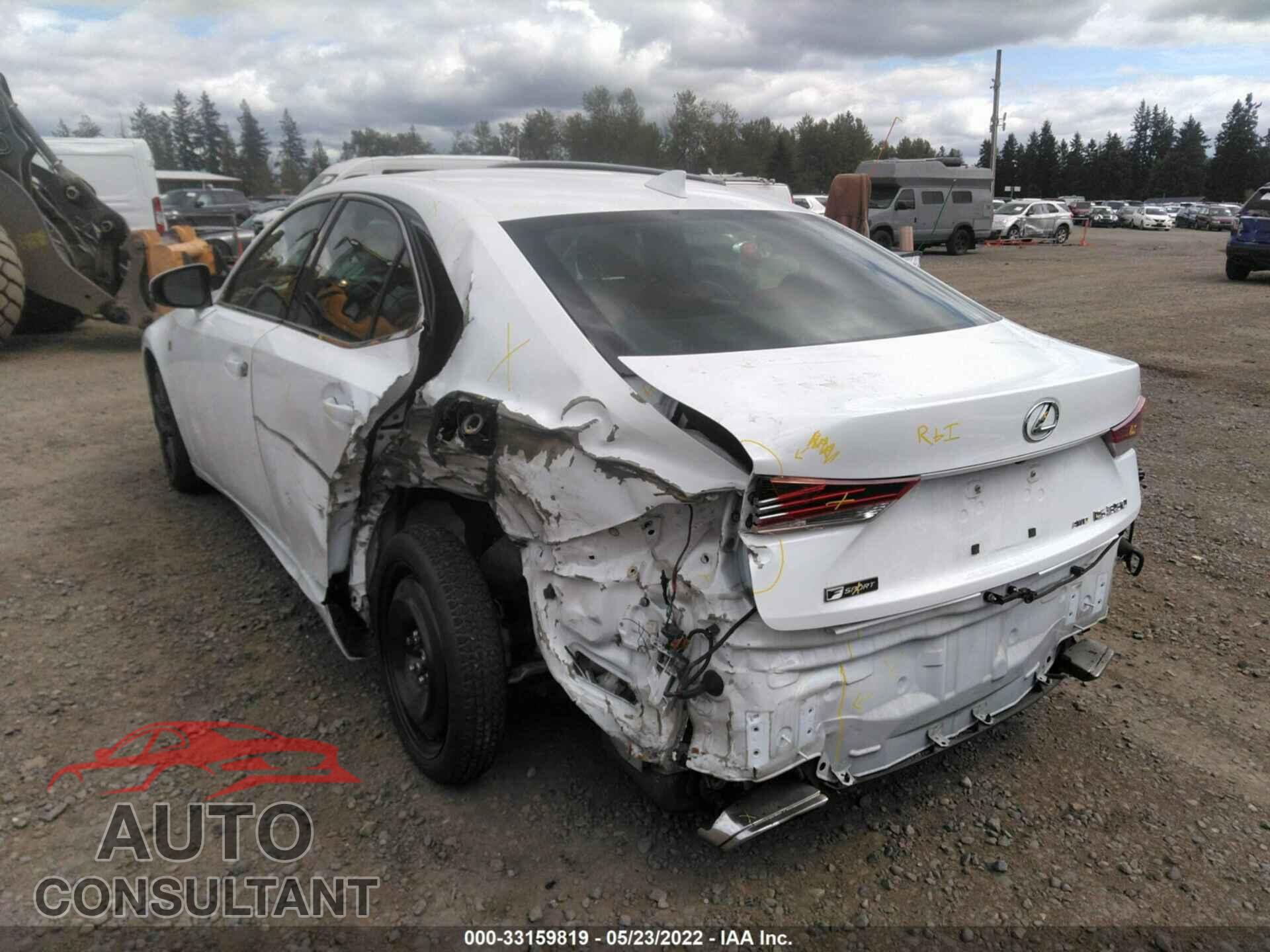 LEXUS IS 2017 - JTHCE1D27H5014331