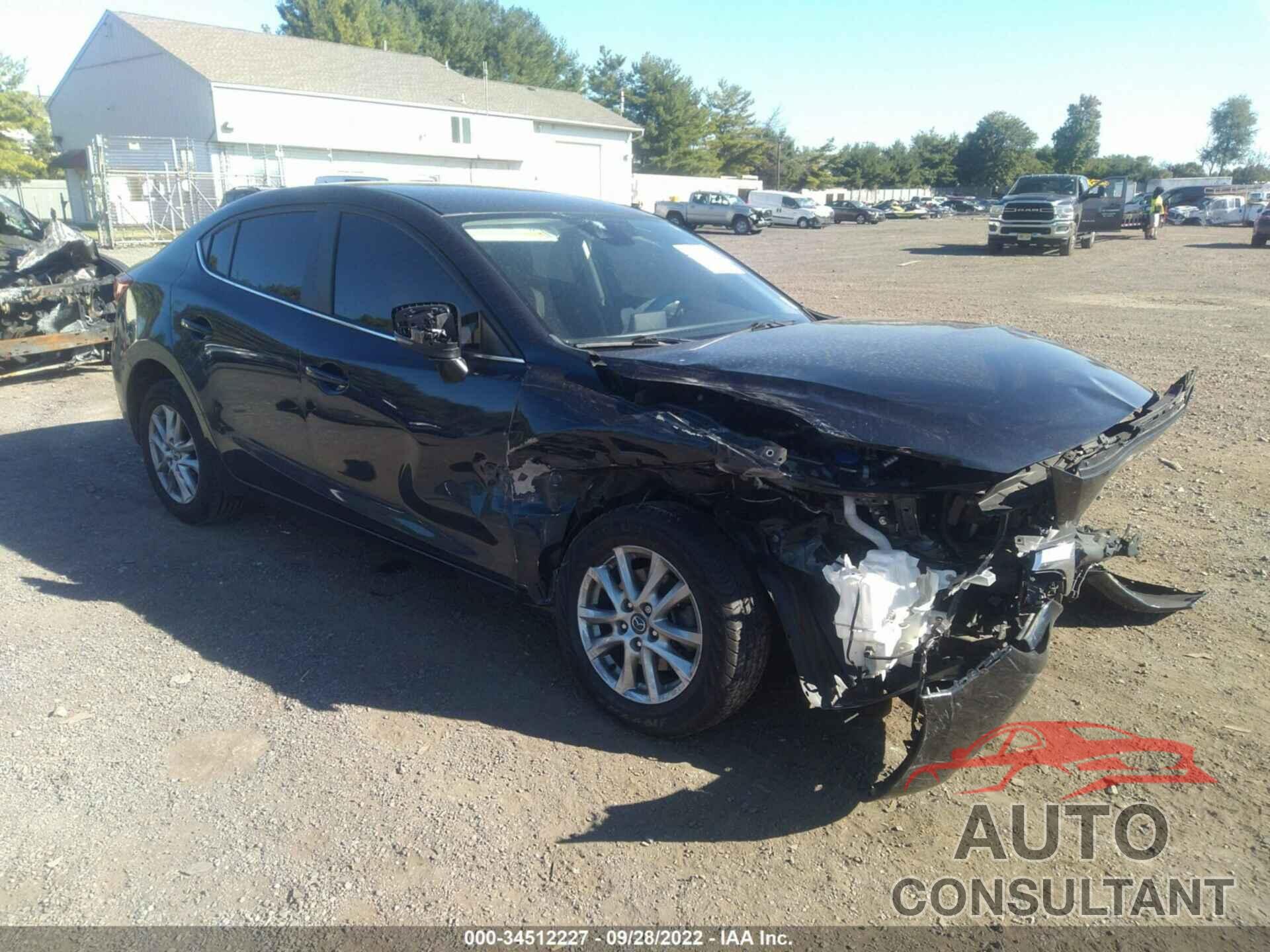 MAZDA MAZDA3 4-DOOR 2018 - 3MZBN1U75JM173838