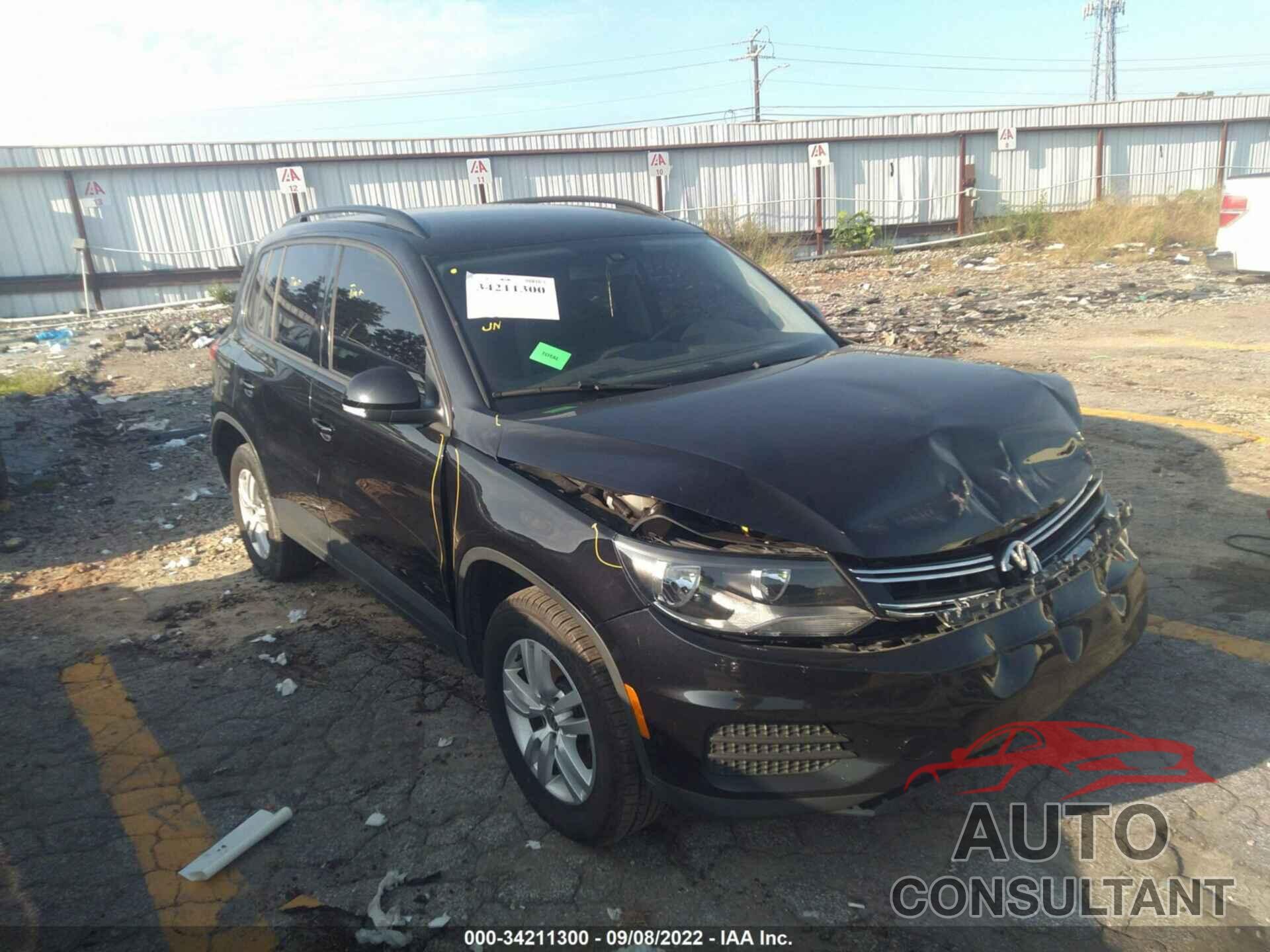 VOLKSWAGEN TIGUAN 2017 - WVGAV7AX9HK004652