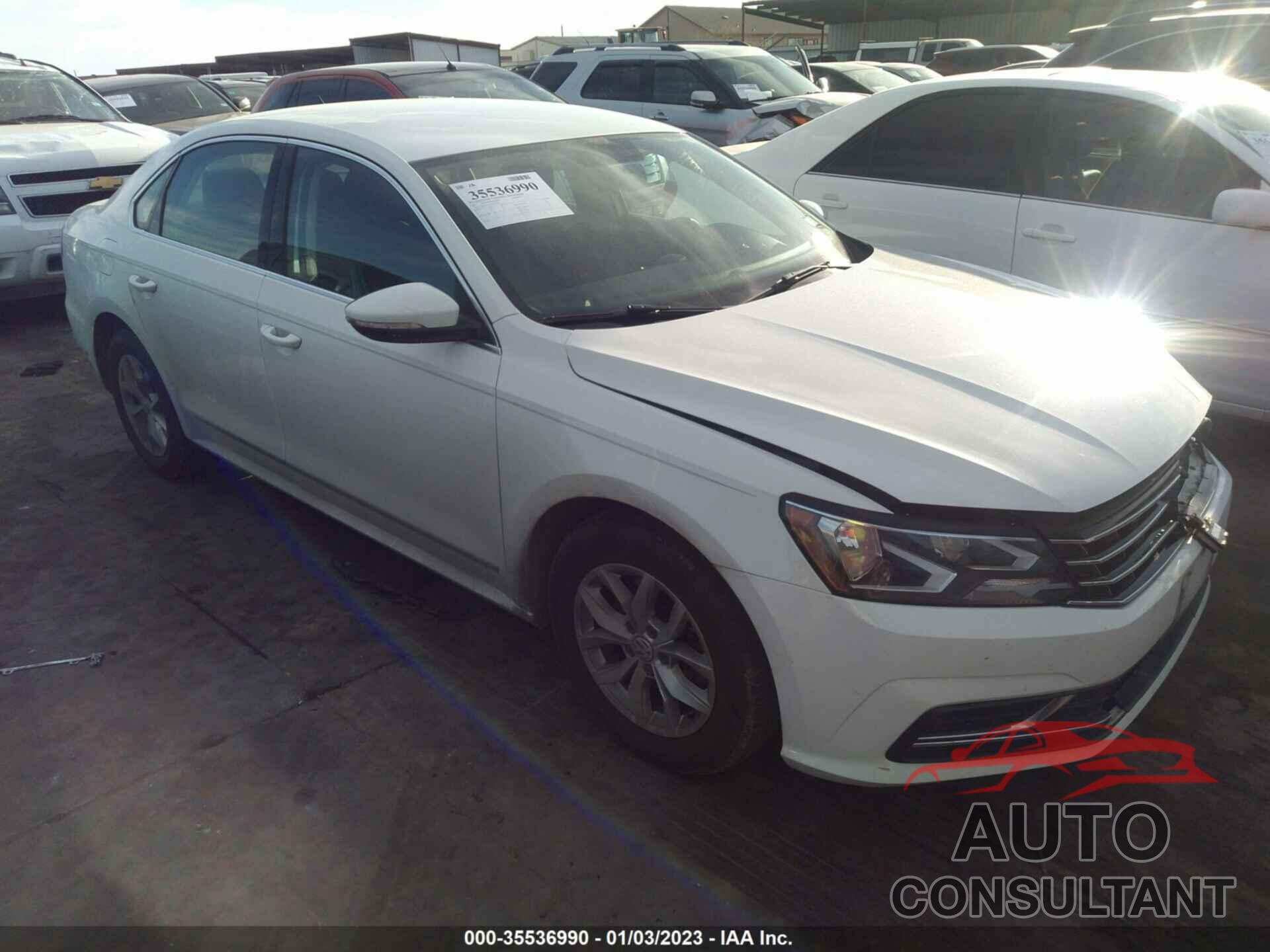 VOLKSWAGEN PASSAT 2017 - 1VWAT7A31HC053374