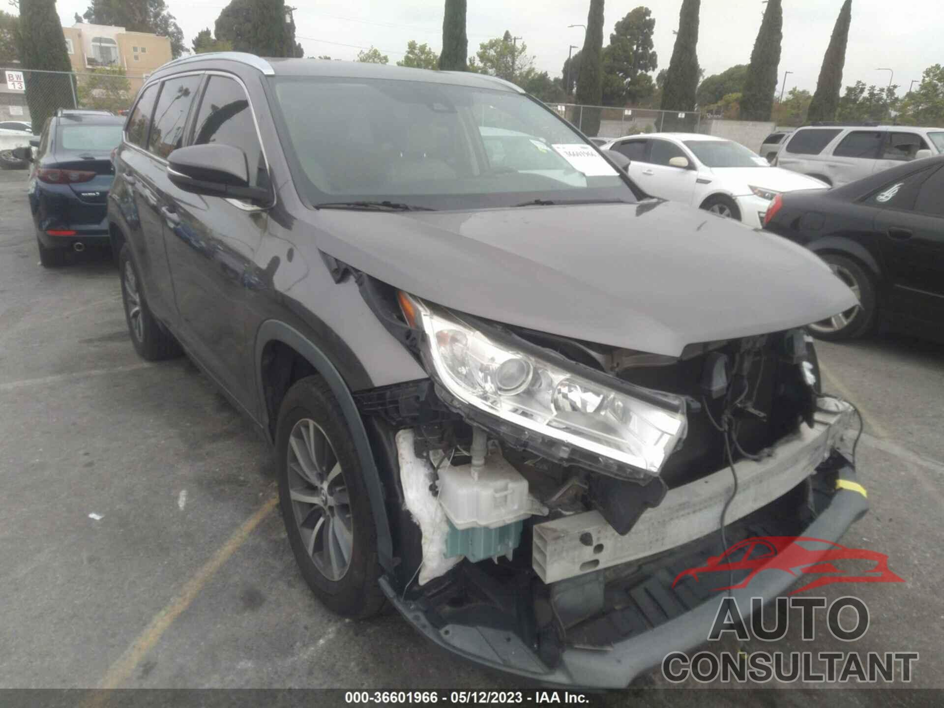 TOYOTA HIGHLANDER 2017 - 5TDKZRFHXHS516889
