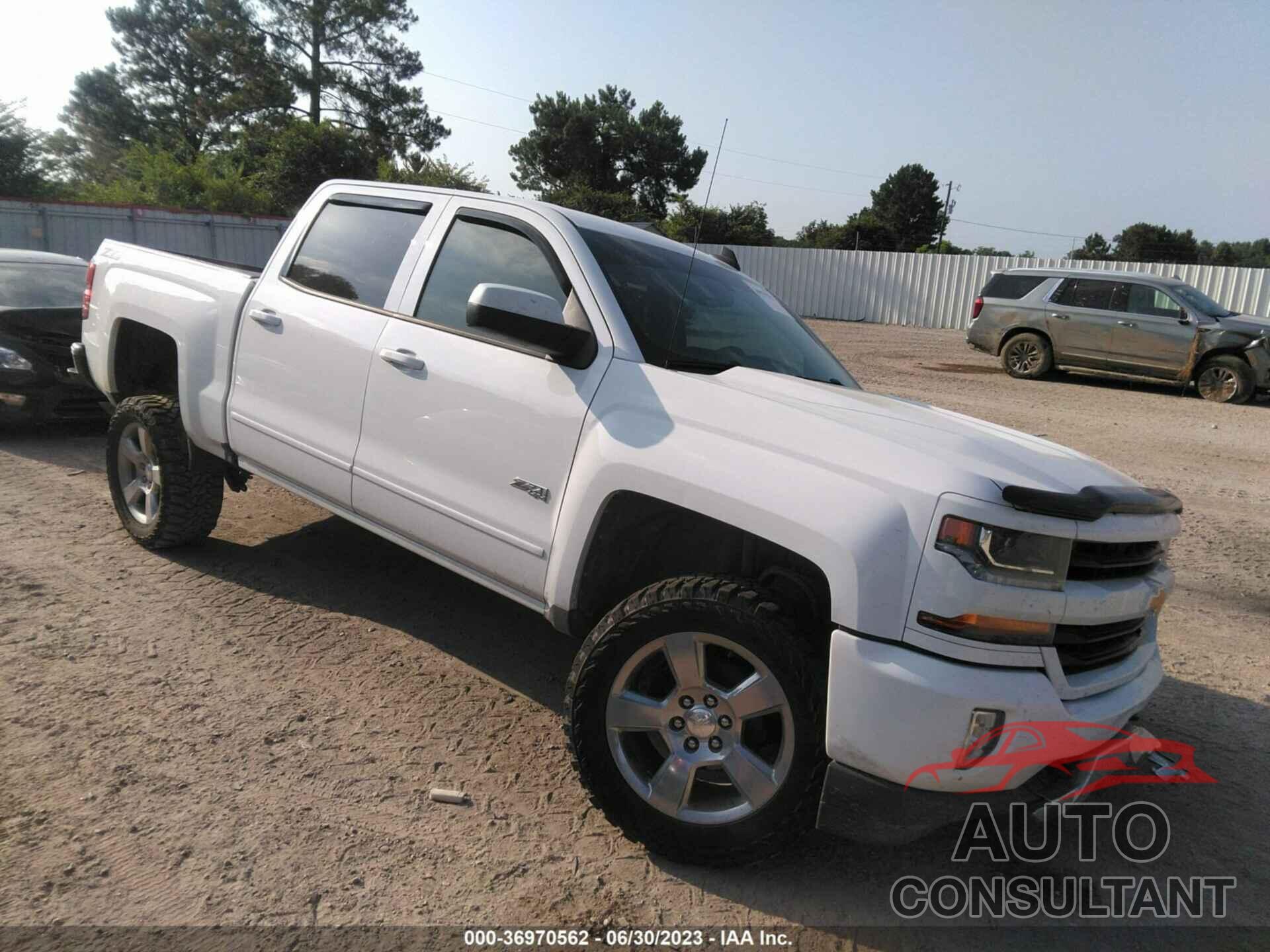 CHEVROLET SILVERADO 1500 2018 - 3GCUKRECXJG296886
