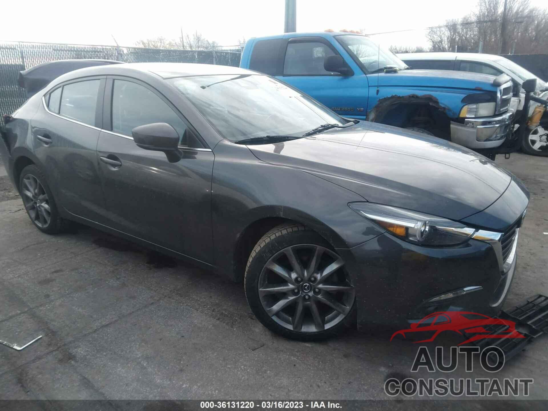 MAZDA MAZDA3 4-DOOR 2018 - 3MZBN1W34JM165398