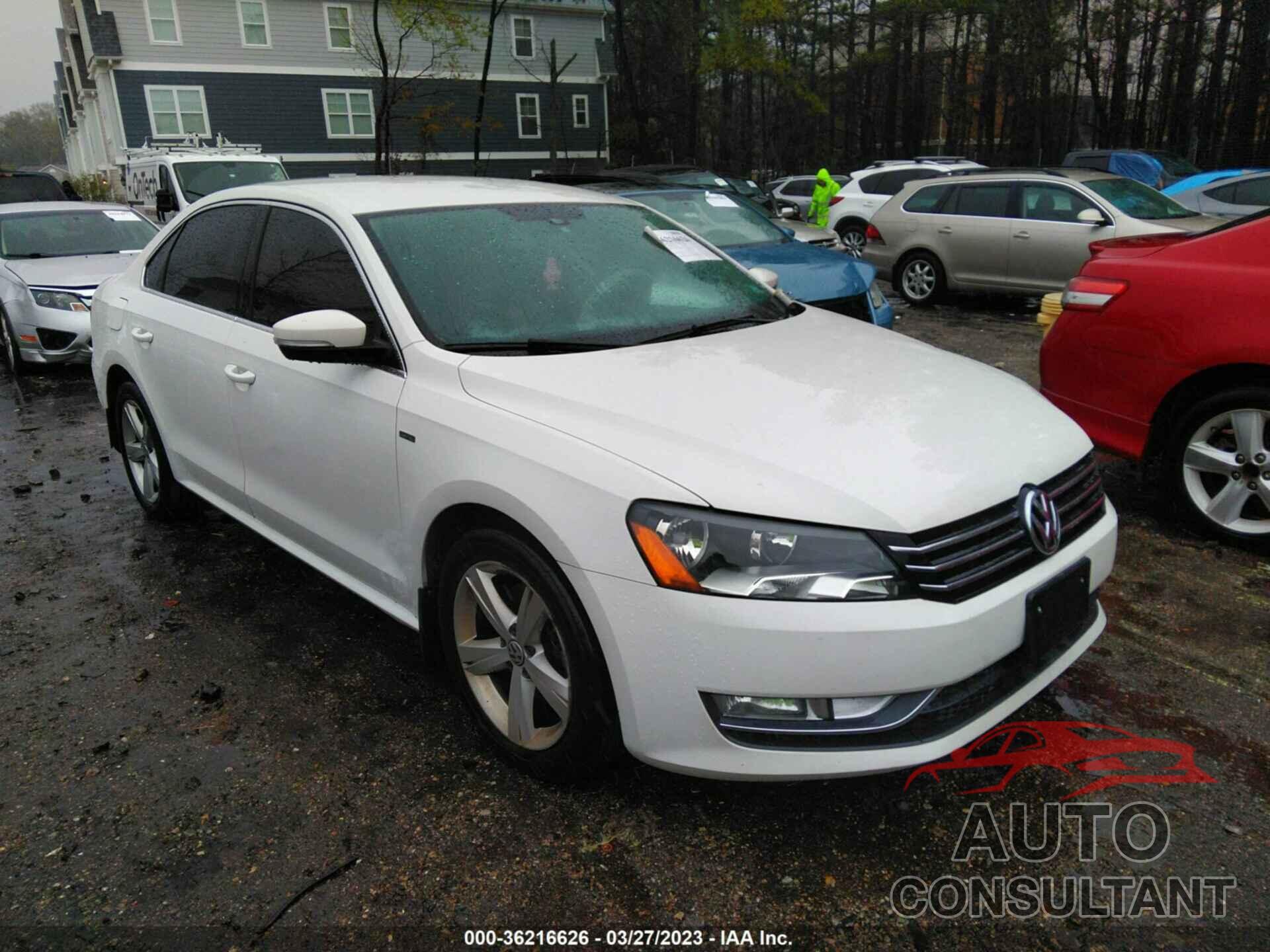 VOLKSWAGEN PASSAT 2015 - 1VWAT7A34FC114200