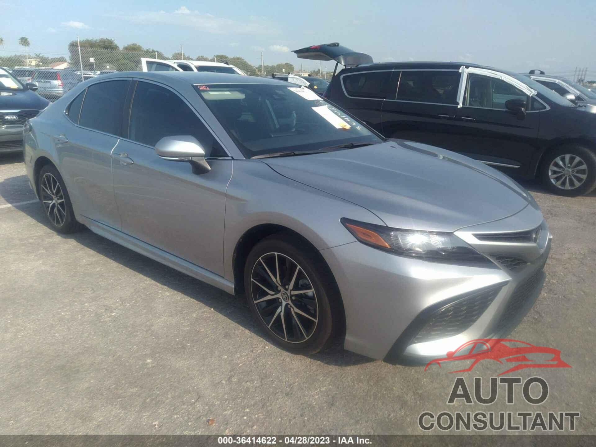 TOYOTA CAMRY 2023 - 4T1G11AK6PU782515