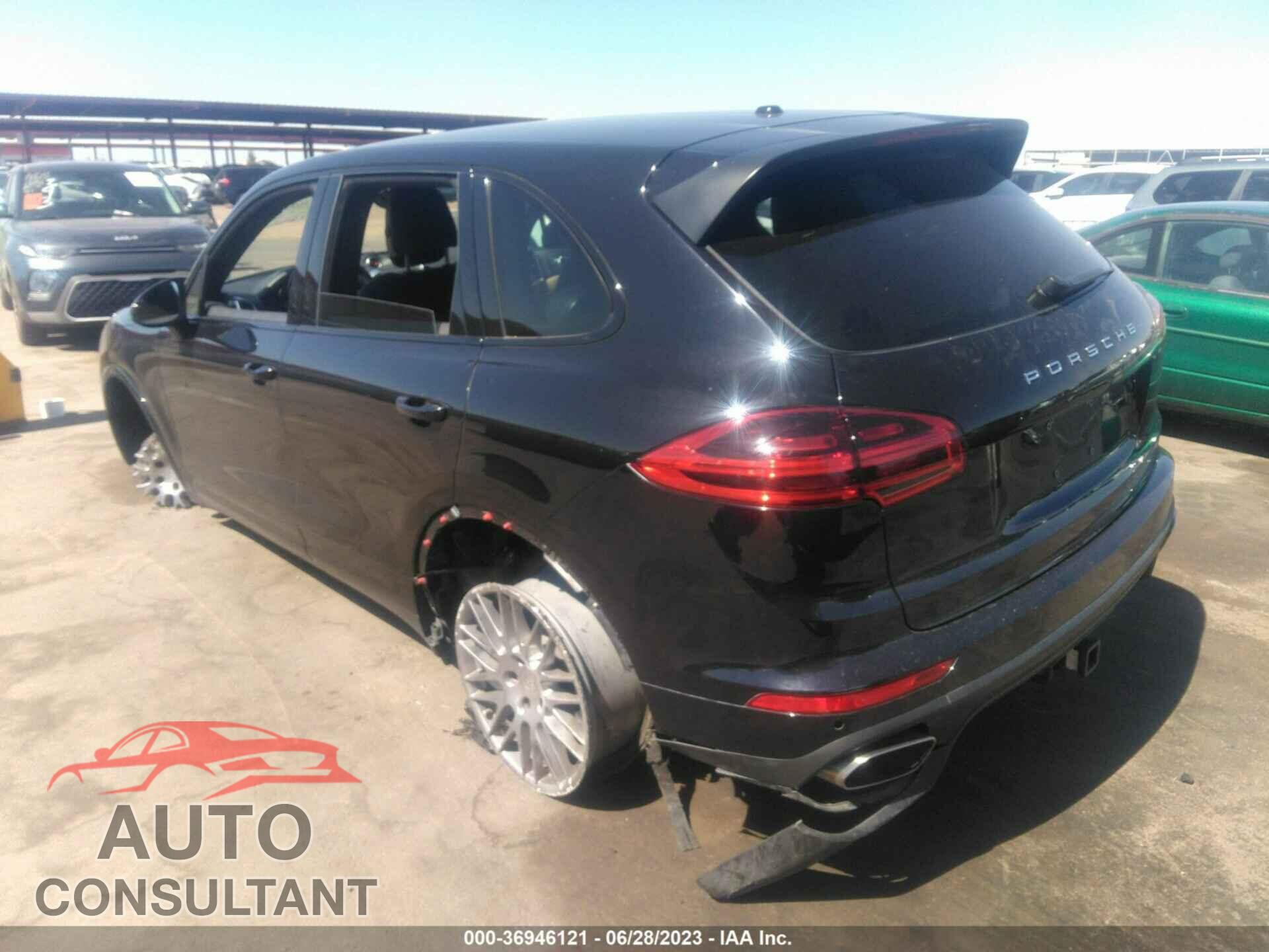 PORSCHE CAYENNE 2015 - WP1AF2A27FLA43660