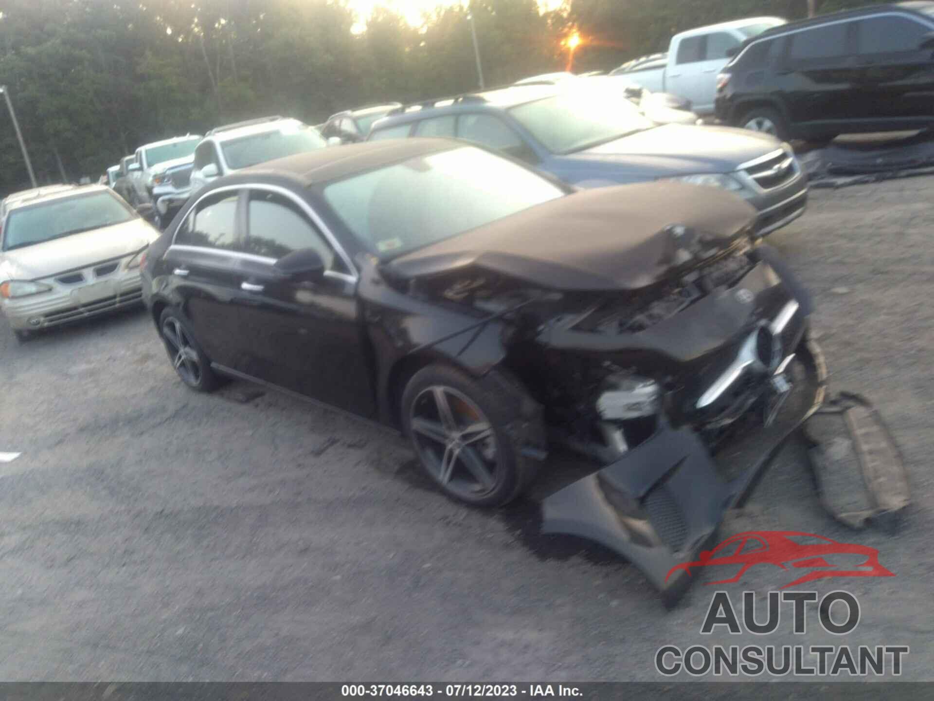 MERCEDES-BENZ A 220 2022 - W1K3G4FB0NJ367187