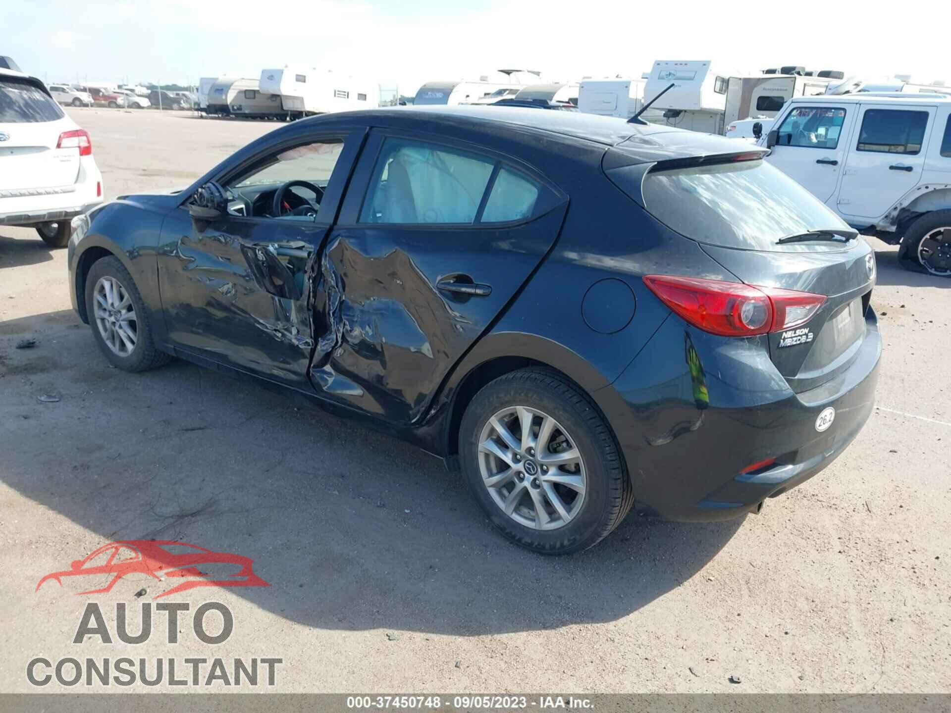 MAZDA MAZDA3 2018 - 3MZBN1K76JM212214