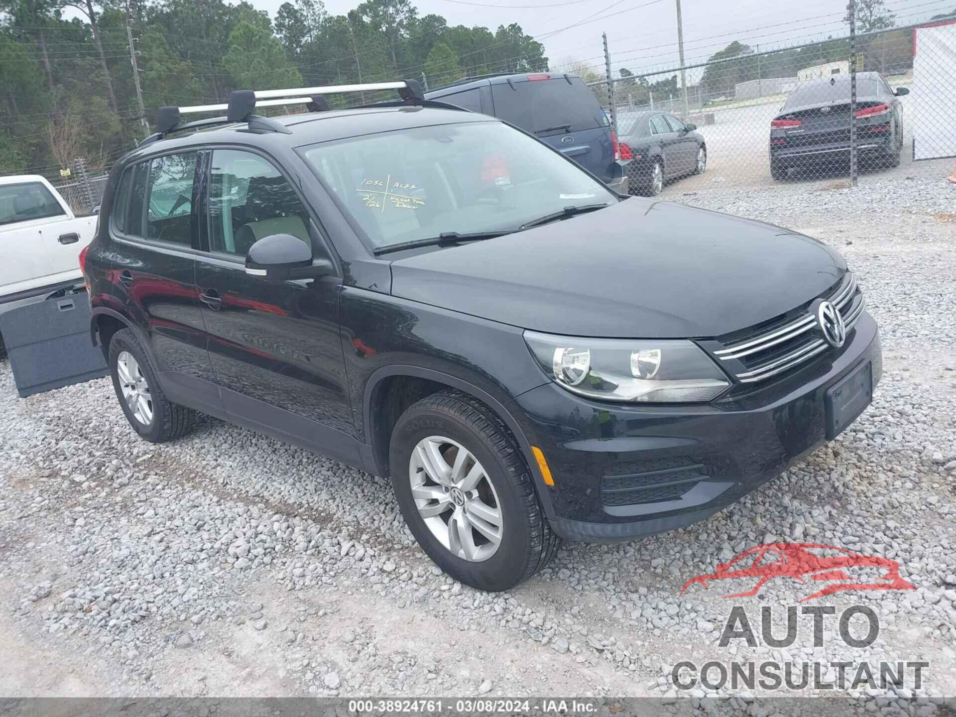 VOLKSWAGEN TIGUAN 2017 - WVGBV7AX8HK010544