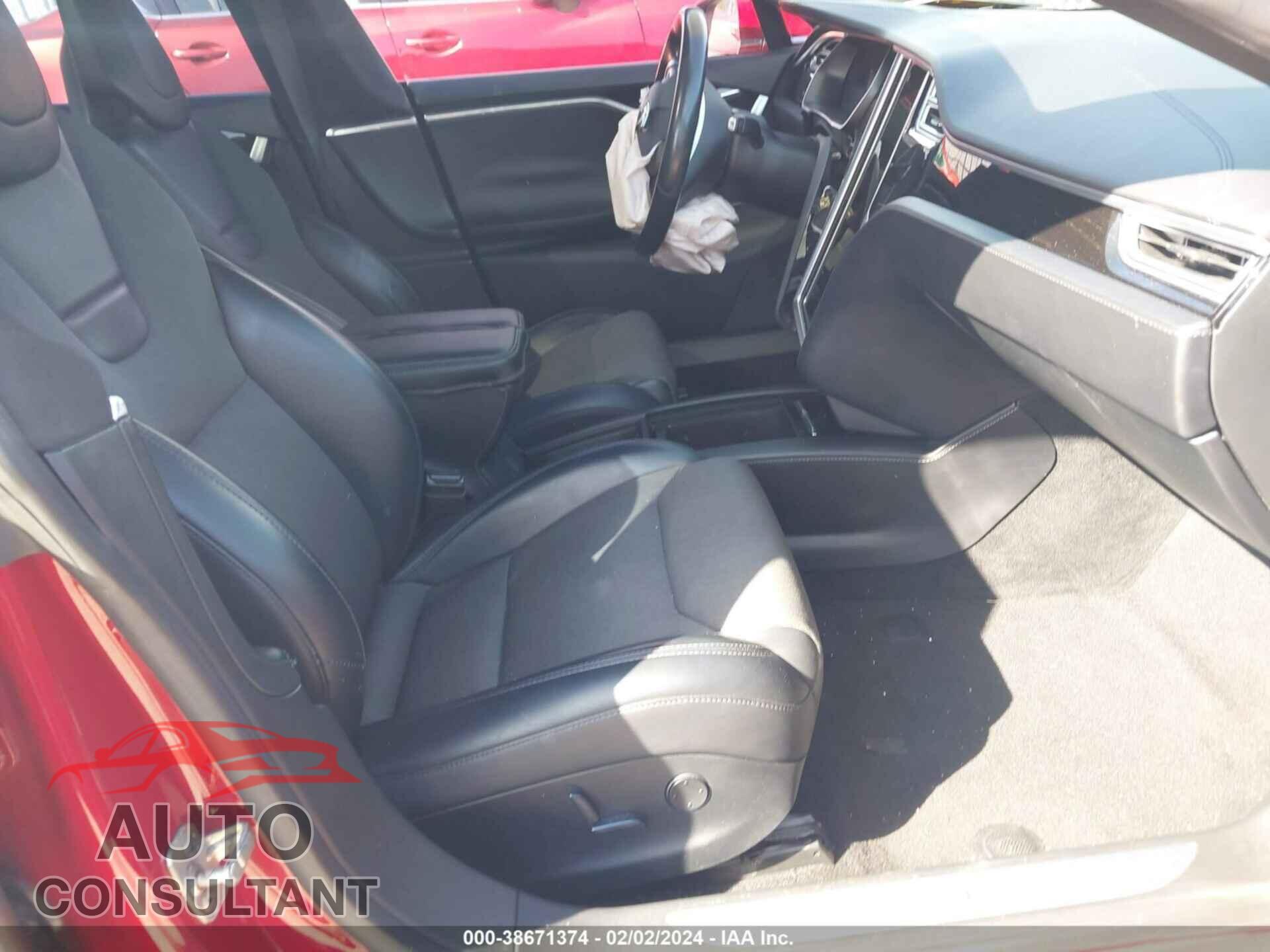 TESLA MODEL S 2017 - 5YJSA1E12HF213106