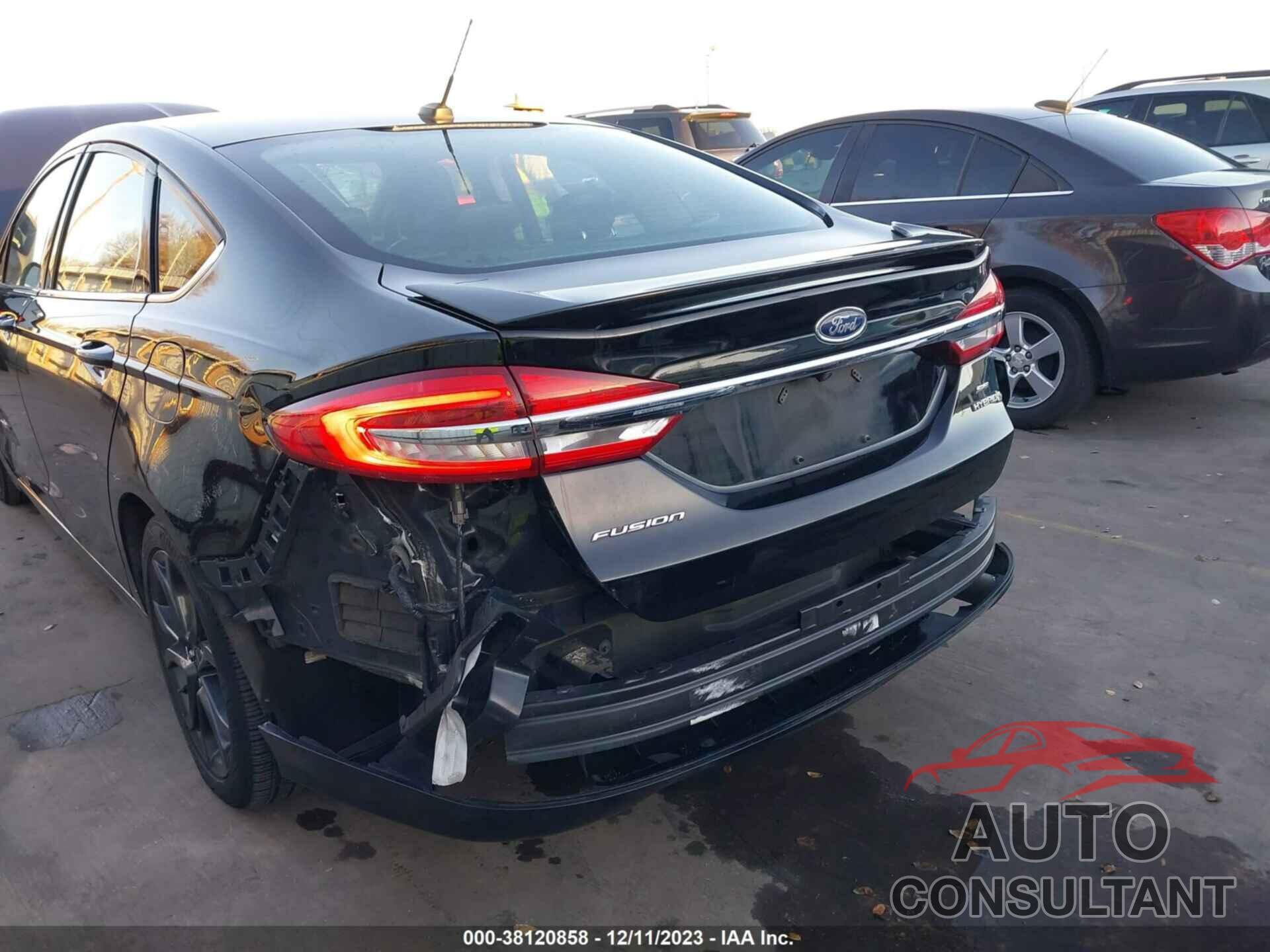 FORD FUSION HYBRID 2018 - 3FA6P0LU7JR139179