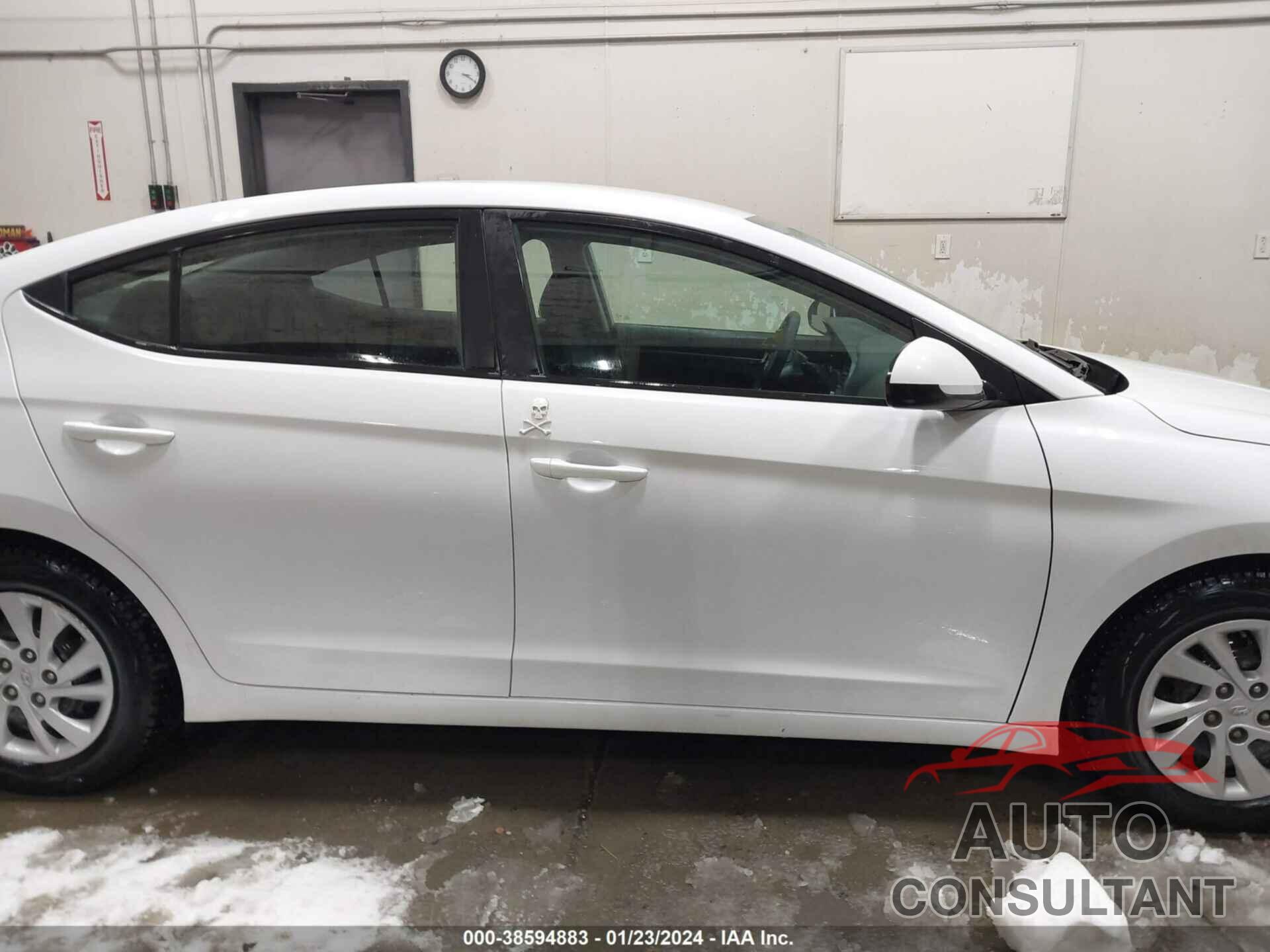 HYUNDAI ELANTRA 2019 - 5NPD74LF1KH471228