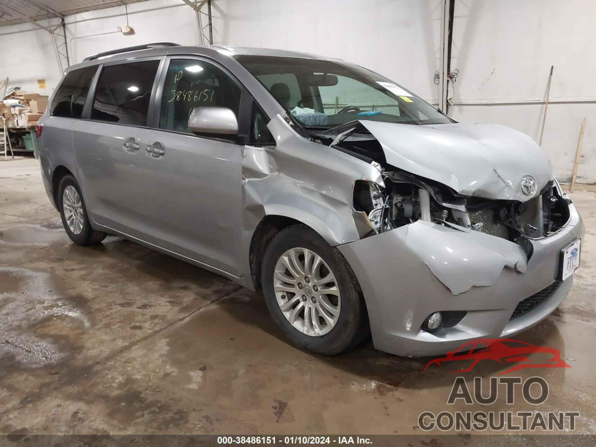 TOYOTA SIENNA 2016 - 5TDYK3DC9GS697615