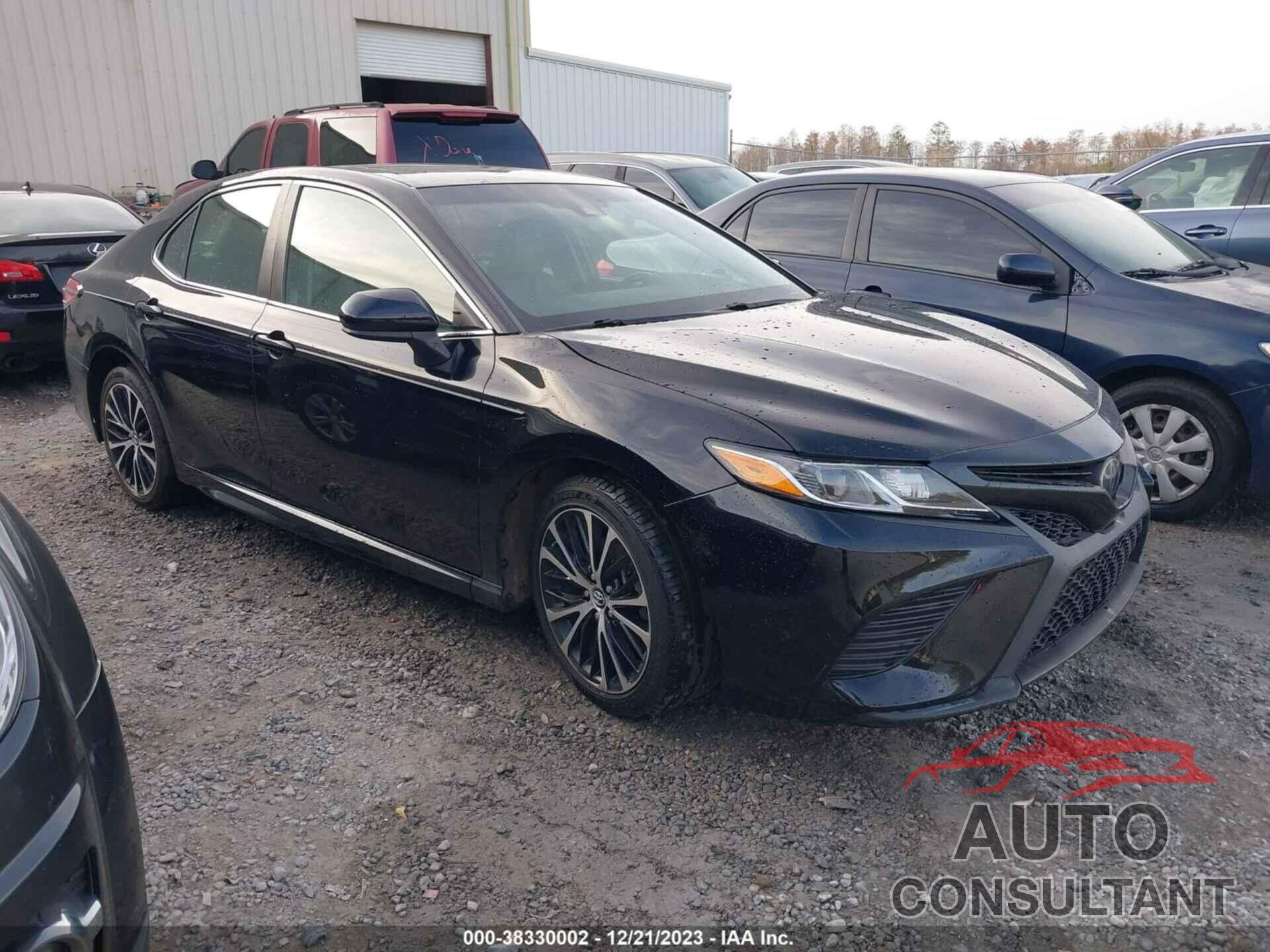 TOYOTA CAMRY 2018 - 4T1B11HK2JU545706